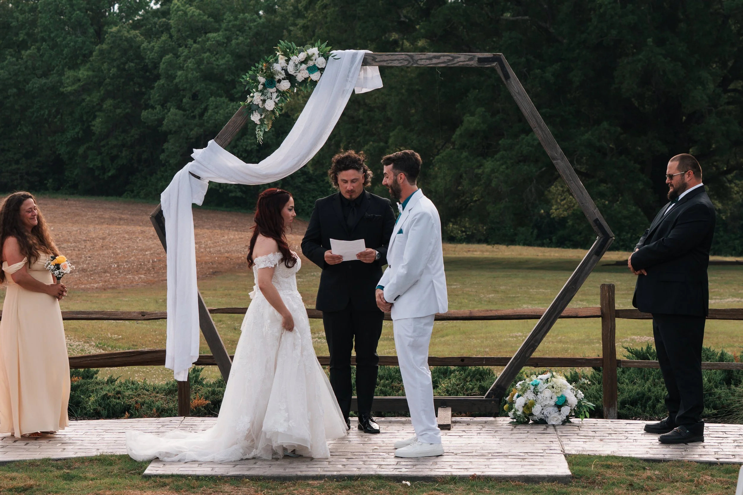Matt&Ariel Sneak Peeks-2.jpg