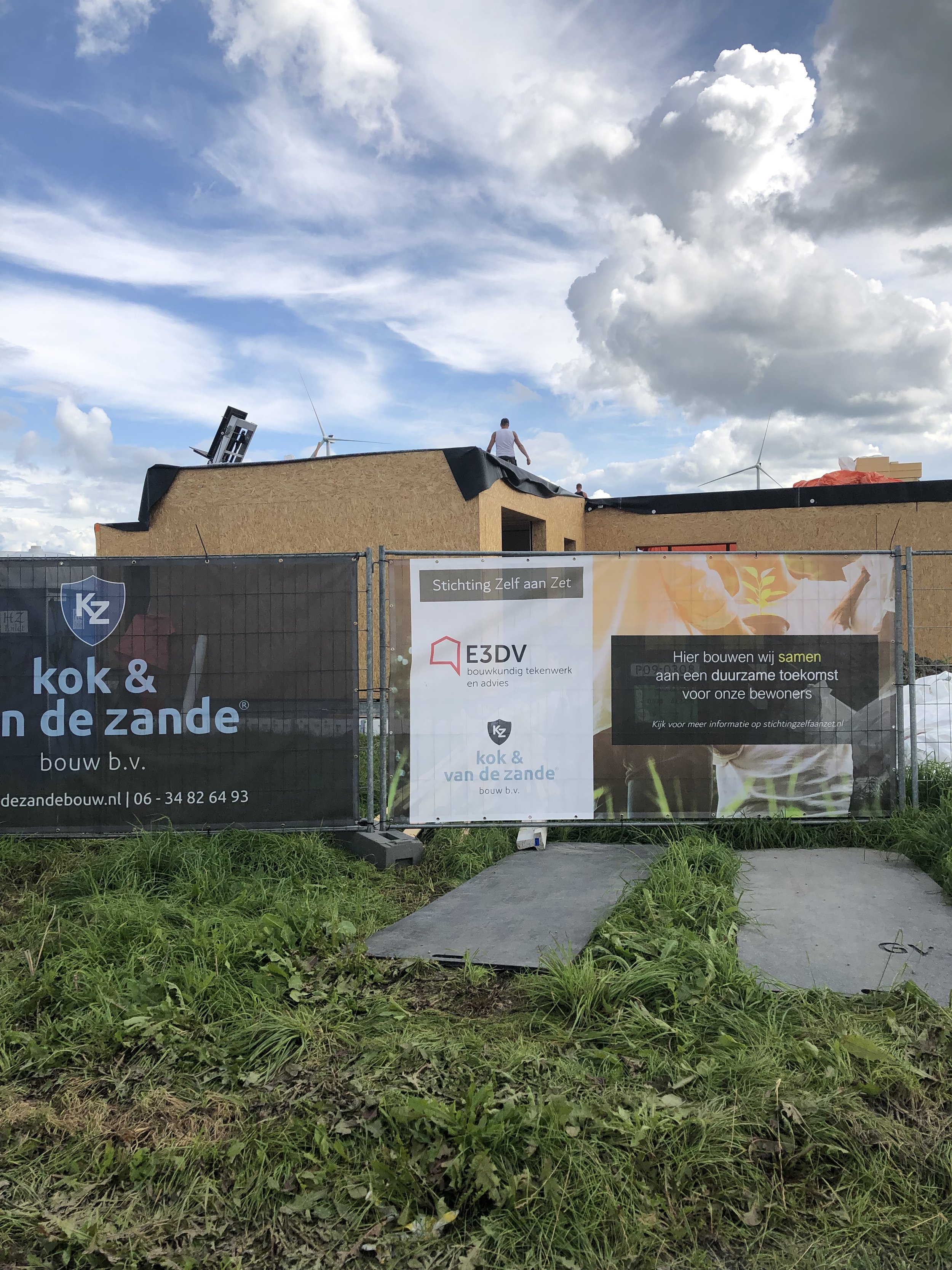 Het dak gaat erop na een week