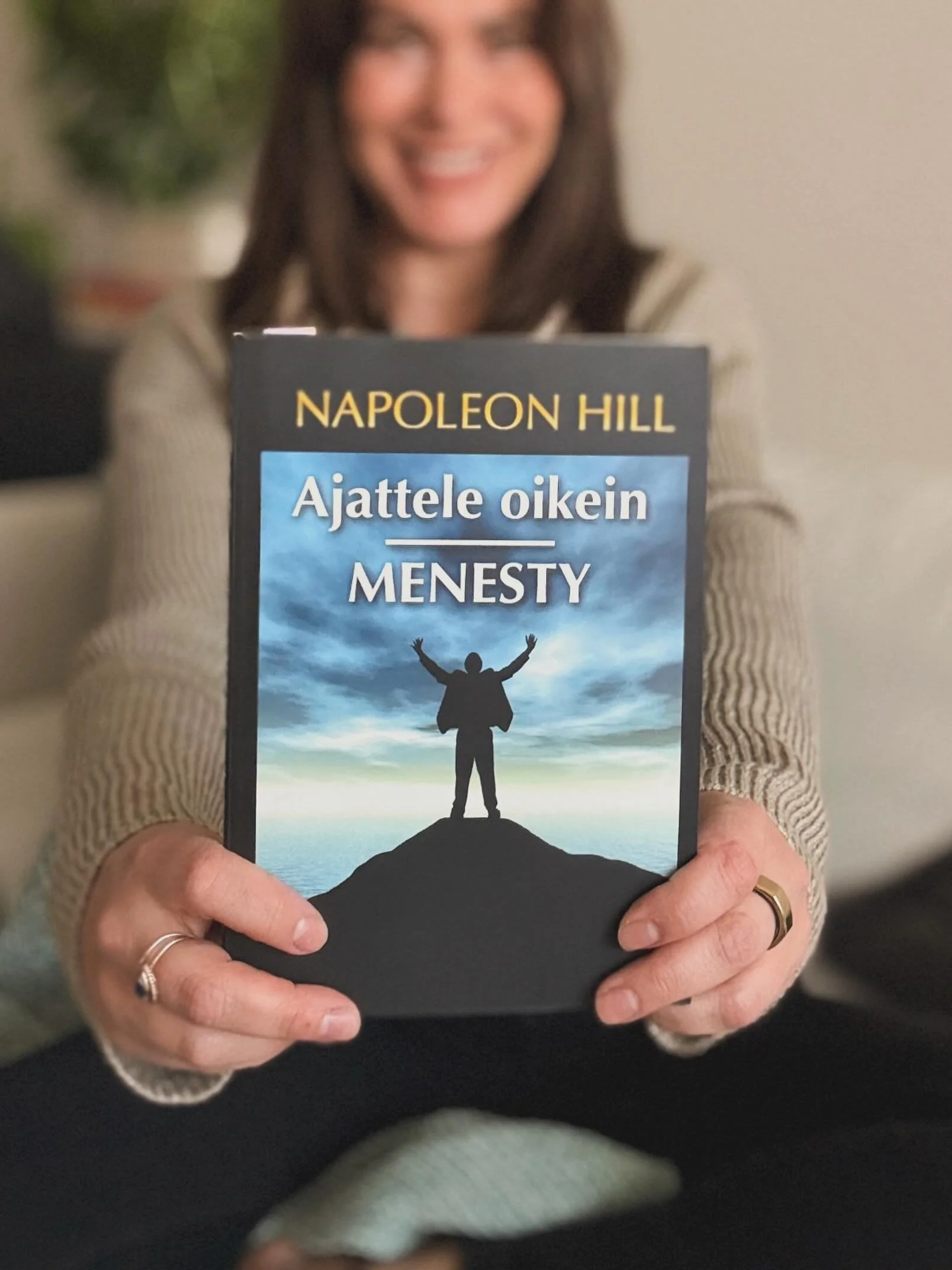 Mik&auml; erottaa menestyj&auml;t muista? 🔥

Ajattelinpa palauttaa mieleen muutaman noston t&auml;st&auml; klassikosta, joka on julkaistu alunperin jo vuonna 1937, straight in the middle of Great Depression - ja silti se on edelleen ajankohtainen JA