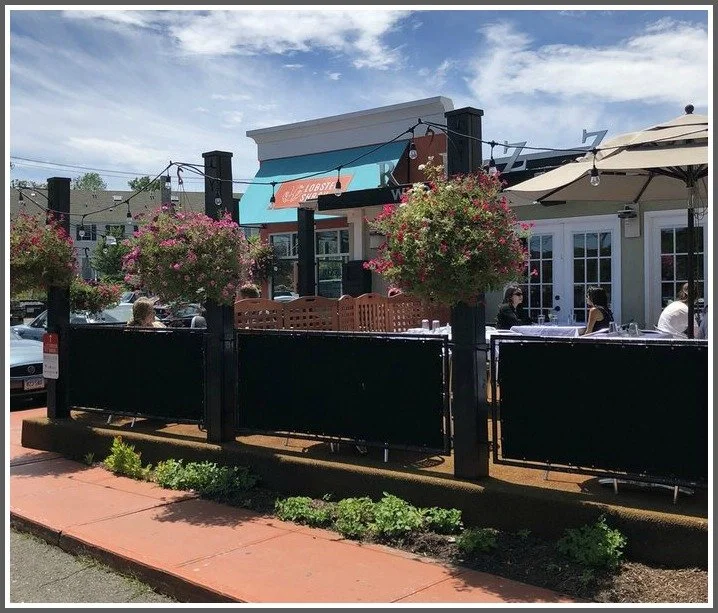 rizzutos-with-lobster-shack.jpg