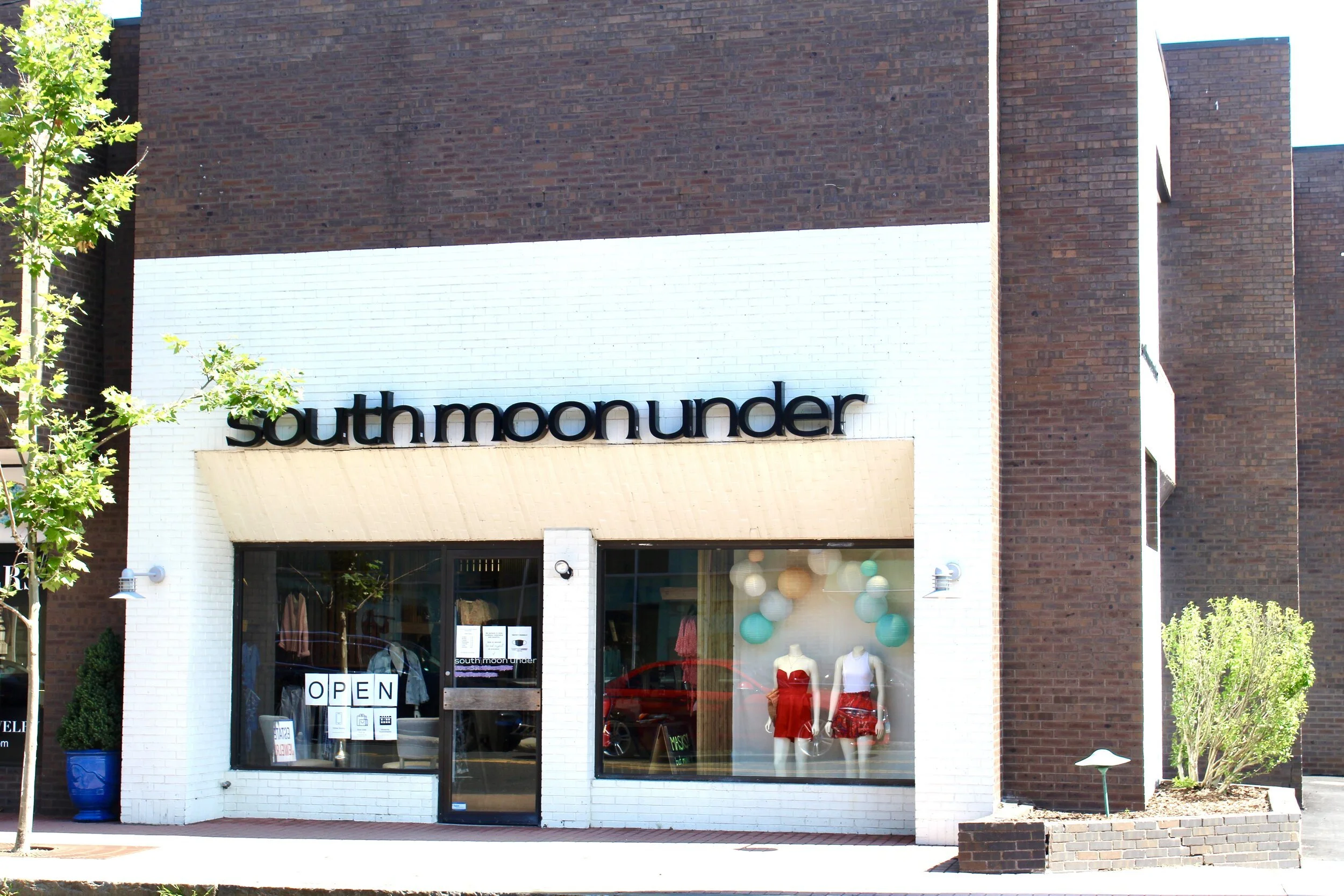 southmoonunder.jpeg