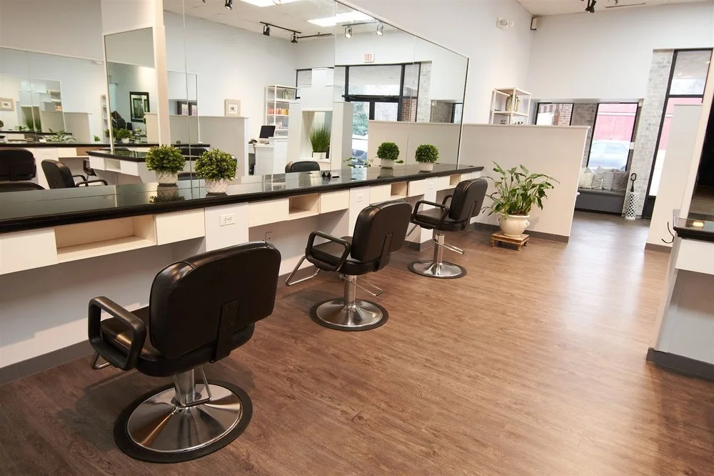 Salon_293_East-interior1.jpeg
