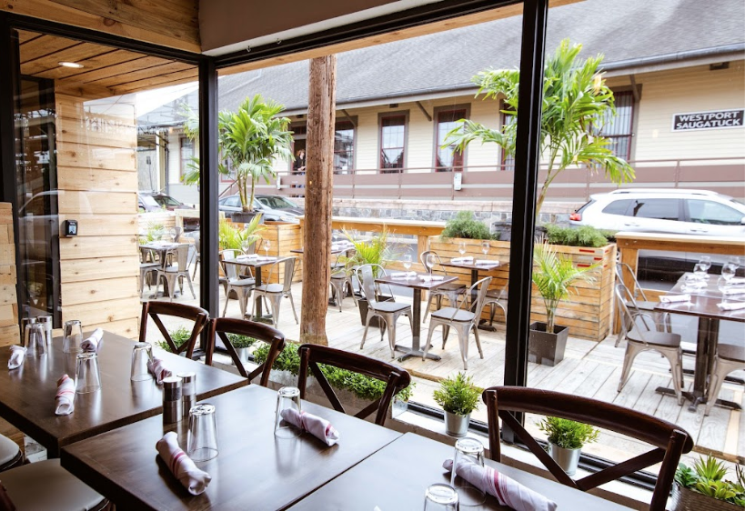 Romanacci_Pizza_Bar-interior1.png