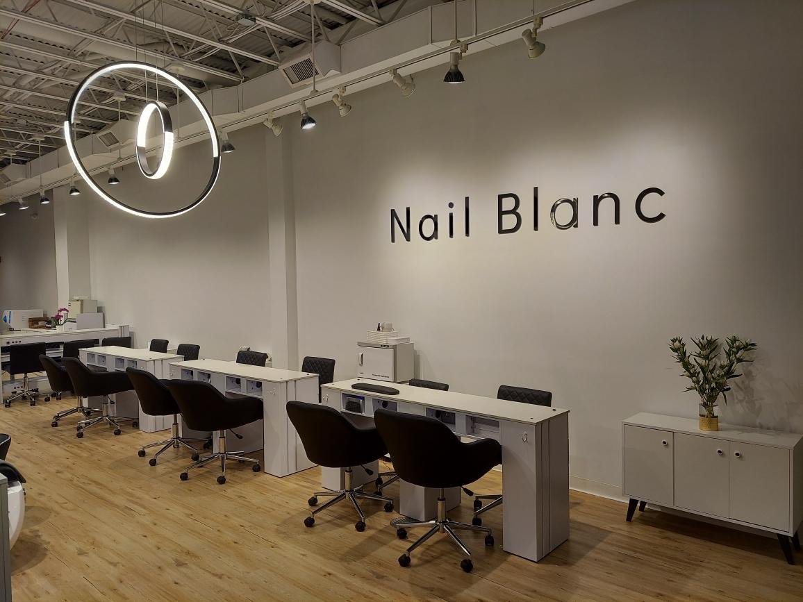 nailblanc_img1.jpeg