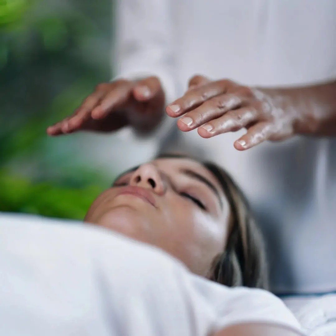The next Lunar Reiki Sessions are up for May and June!

✨ Sunday, May 5th and May 26th
✨ Sunday, June 9th and 23rd

If you're looking for a relaxing and balancing treatment for the mind and body, book a session for yourself or make it a unique Mother