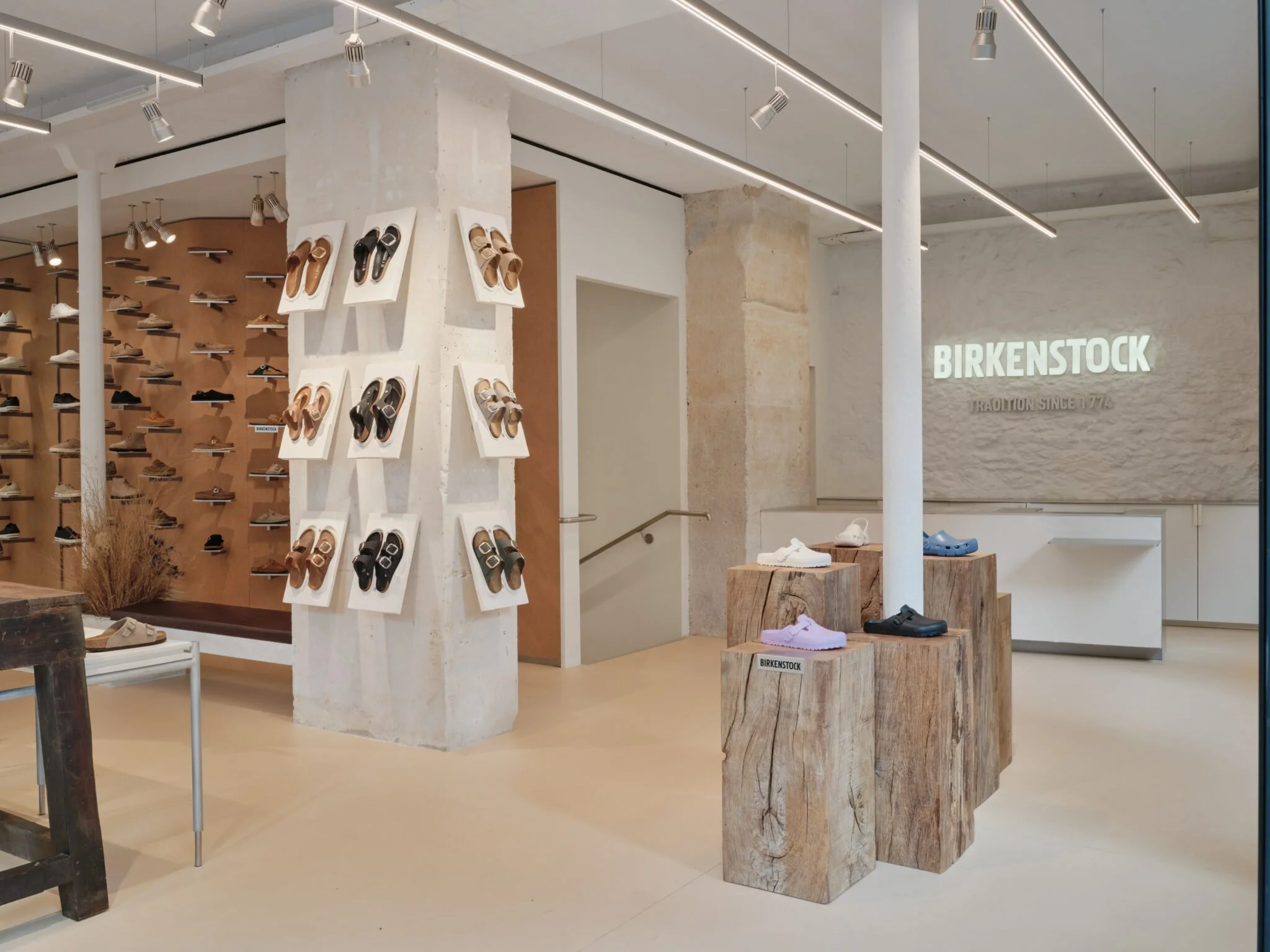 BIRKENSTOCK_Paris-Store-1_Maarten-Willemstein-2048x1536.jpg