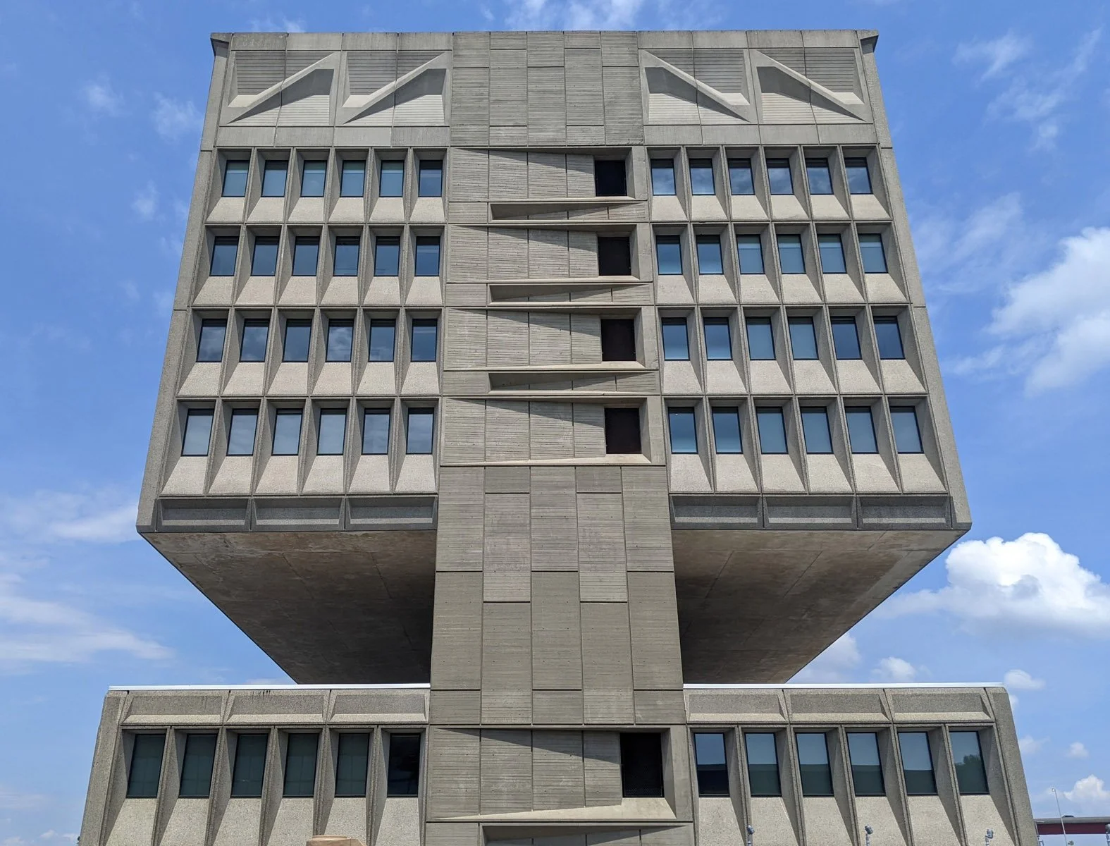 Brutalist concrete building in New Haven Connecticut