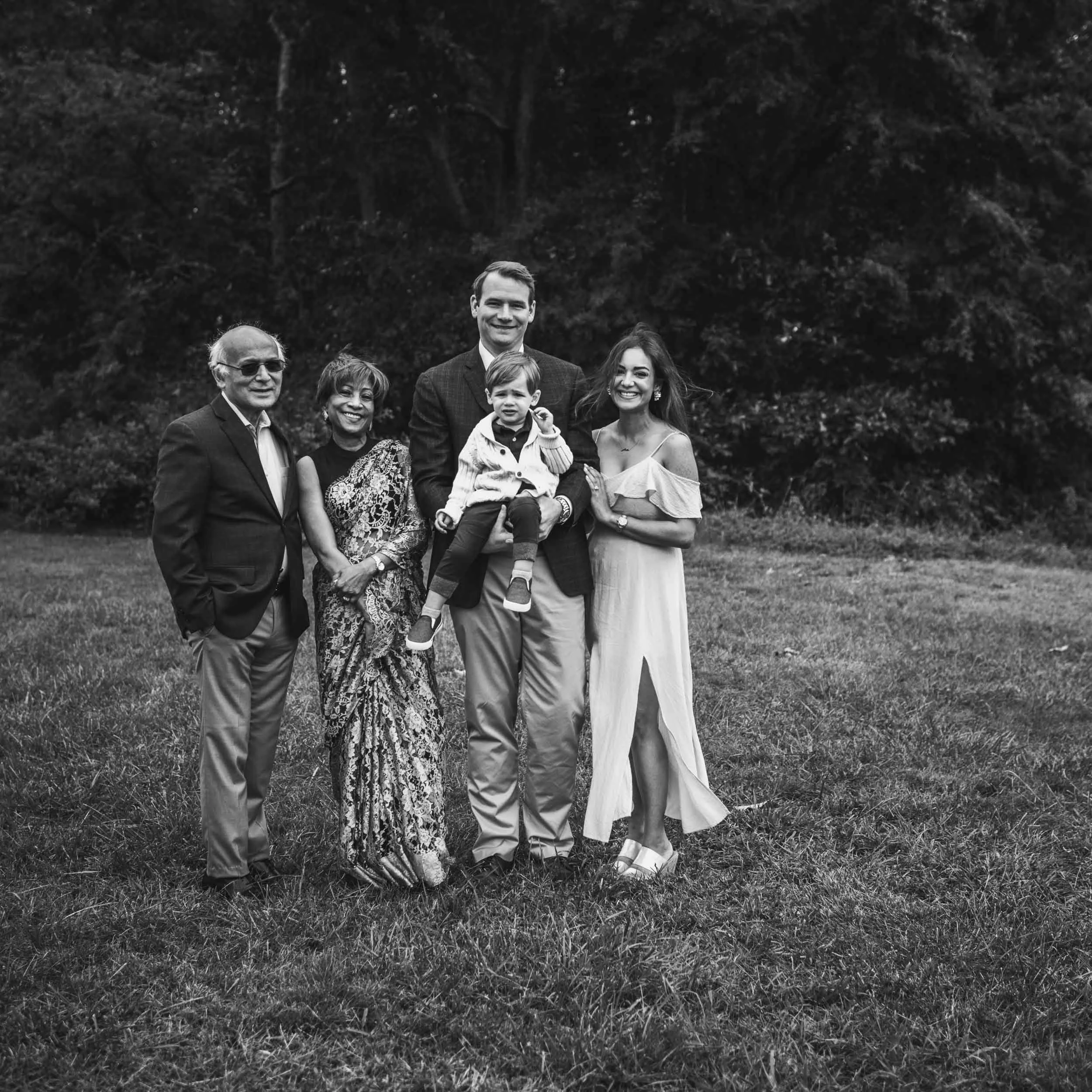 The Art of No-Drama Extended Family Portraits