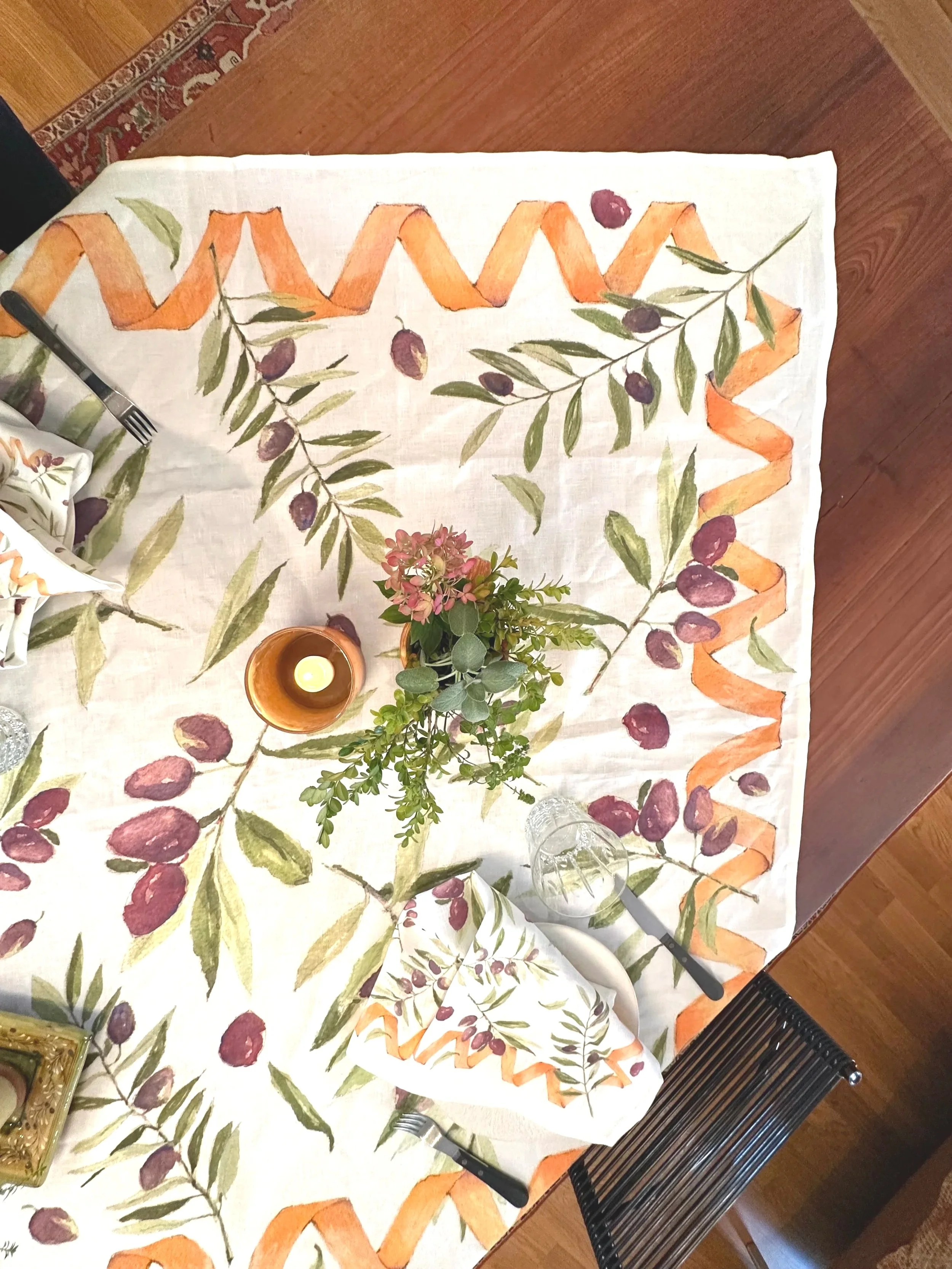 olive+sq+stablecloth+lg+7uyhng+2026.jpg