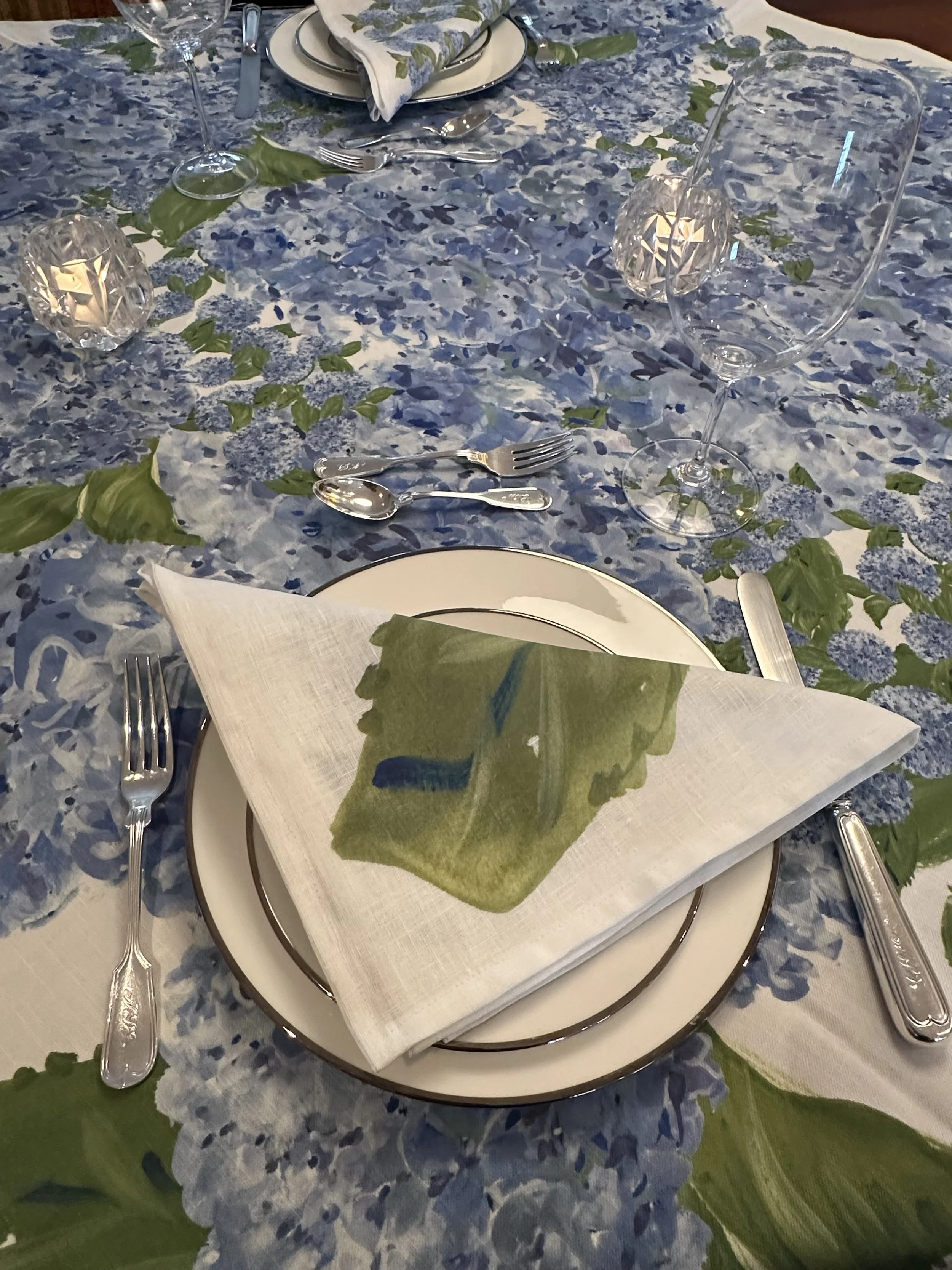 HYDRANGEA NAP TABLE 1 SHNDK.jpg