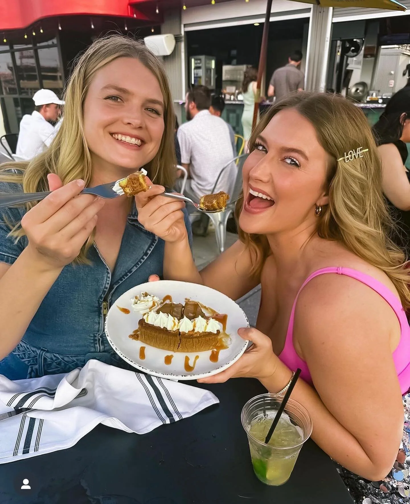 Cant party all day if you don't start in the morning🤩 Join us for Mimi's brunch and mimosa,  keep the party going on multiple levels of fun and Djs! Grab a seat for one of the most highly anticipated matchups of the year: Haney vs Lomachenko 🥊
 Ele