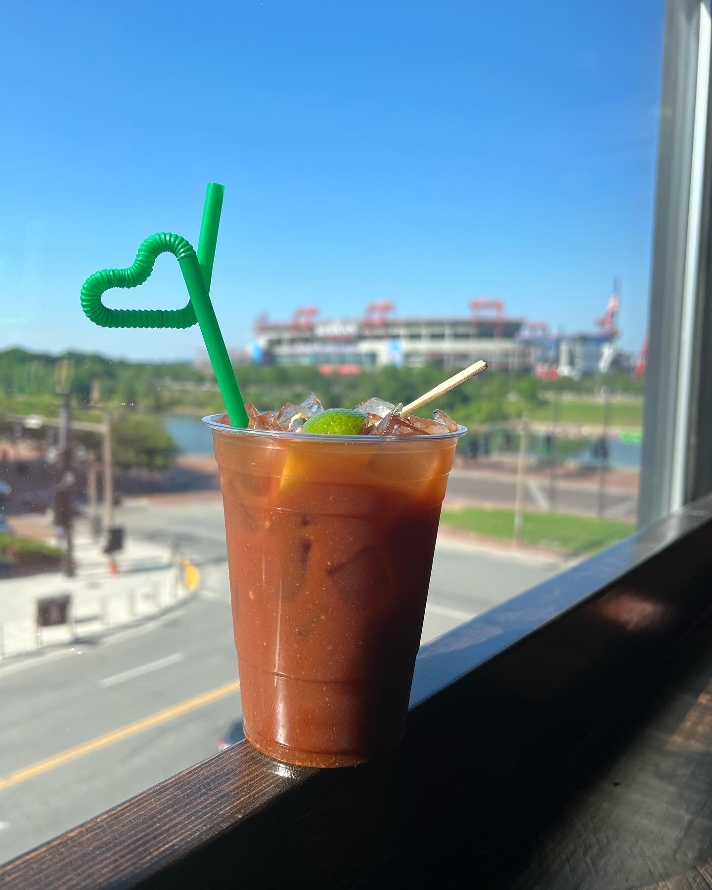 Fight the Sunday scaries with Mimis brunch &amp; a bloody mary! Meet us on the 3rd floor for brunch with a view! 🎳
