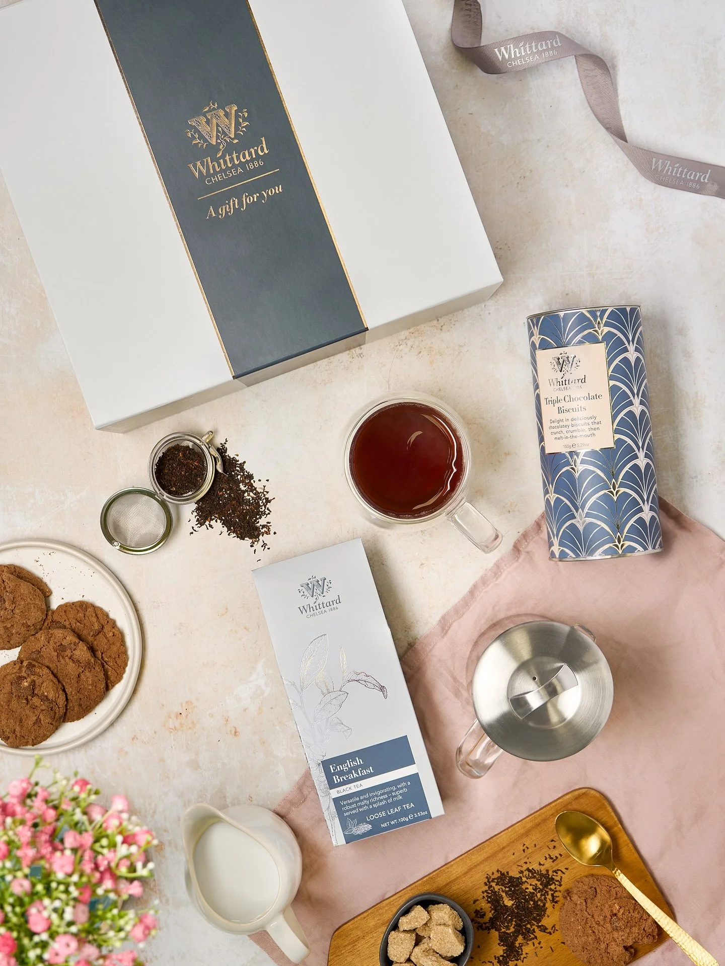 Cute gifting range for @whittardofchelsea1886 🎁

Working with @rowanheycreative 💕

#photography #stillphotographer #stilllife #photographer  #lifestylephotography #flatlay #basingstoke #local #stilllifephotography #artistsoninstagram #spring #summe