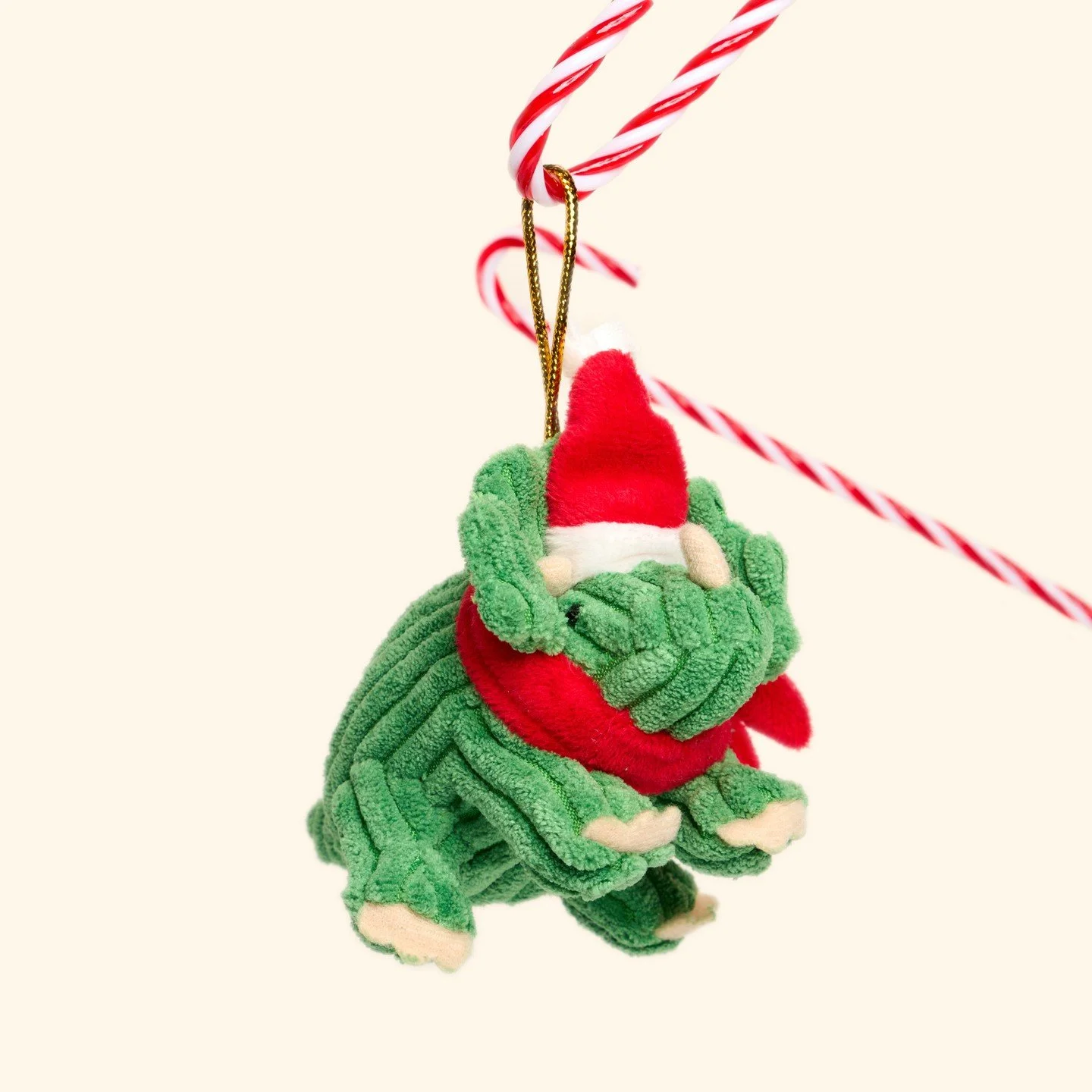 May your pictures be merry, bright, and guarded by a tiny Santa-saurus. 🎅🦖

Knitted dinosaurs might just be my favourite Christmas decorations ever 🦖🎄

These adorable ornaments were shot for @bestyearsltd, and I absolutely loved working on them. 