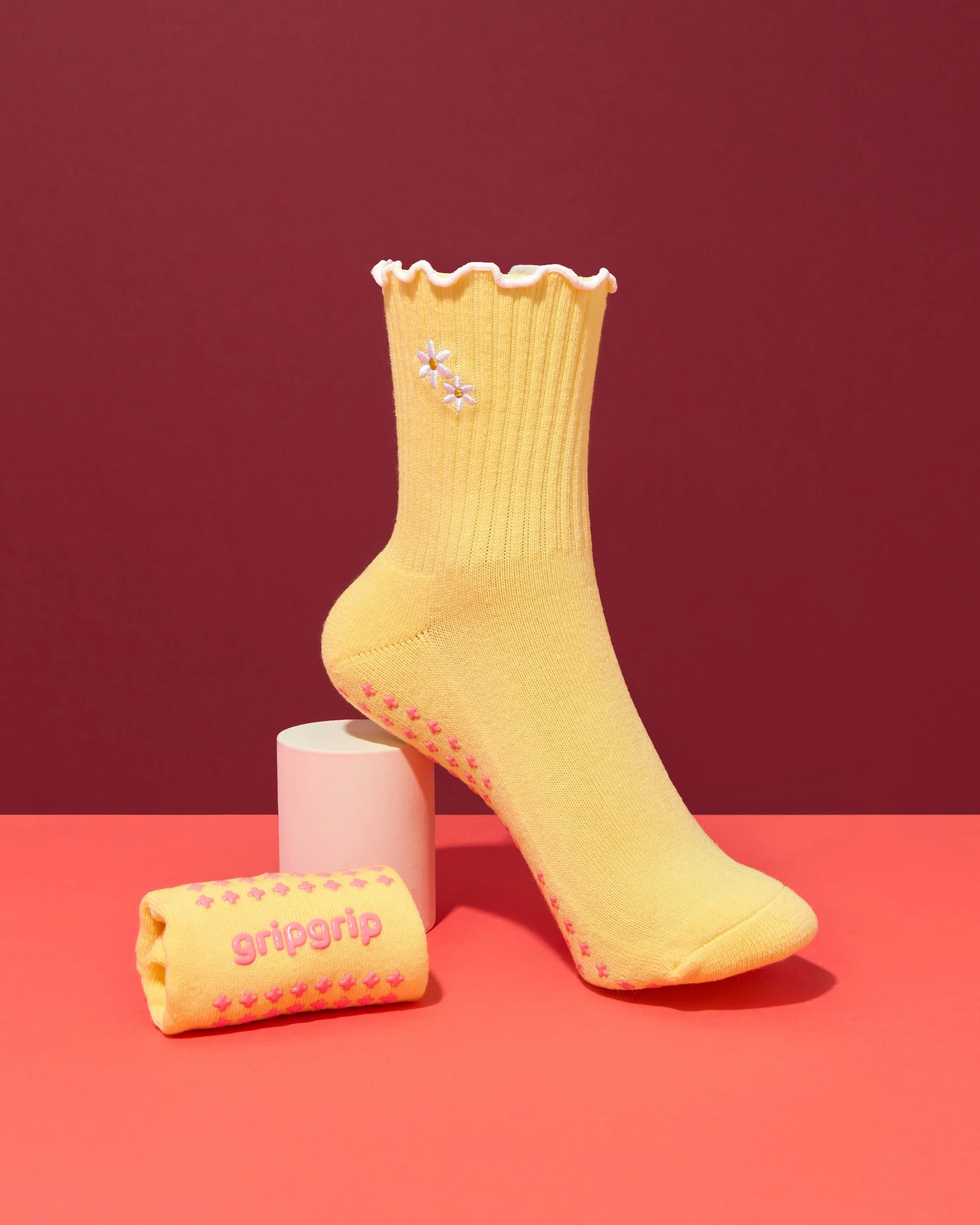 Cute socks + bright colours = my dream shoot 🍋🍉🌼✨

Had so much fun shooting these playful @gripgripuk images!

Obsessed with the colour combos and tiny embroidered details. Product photography but make it joyful 💖

Shot + retouched by me!

#produ
