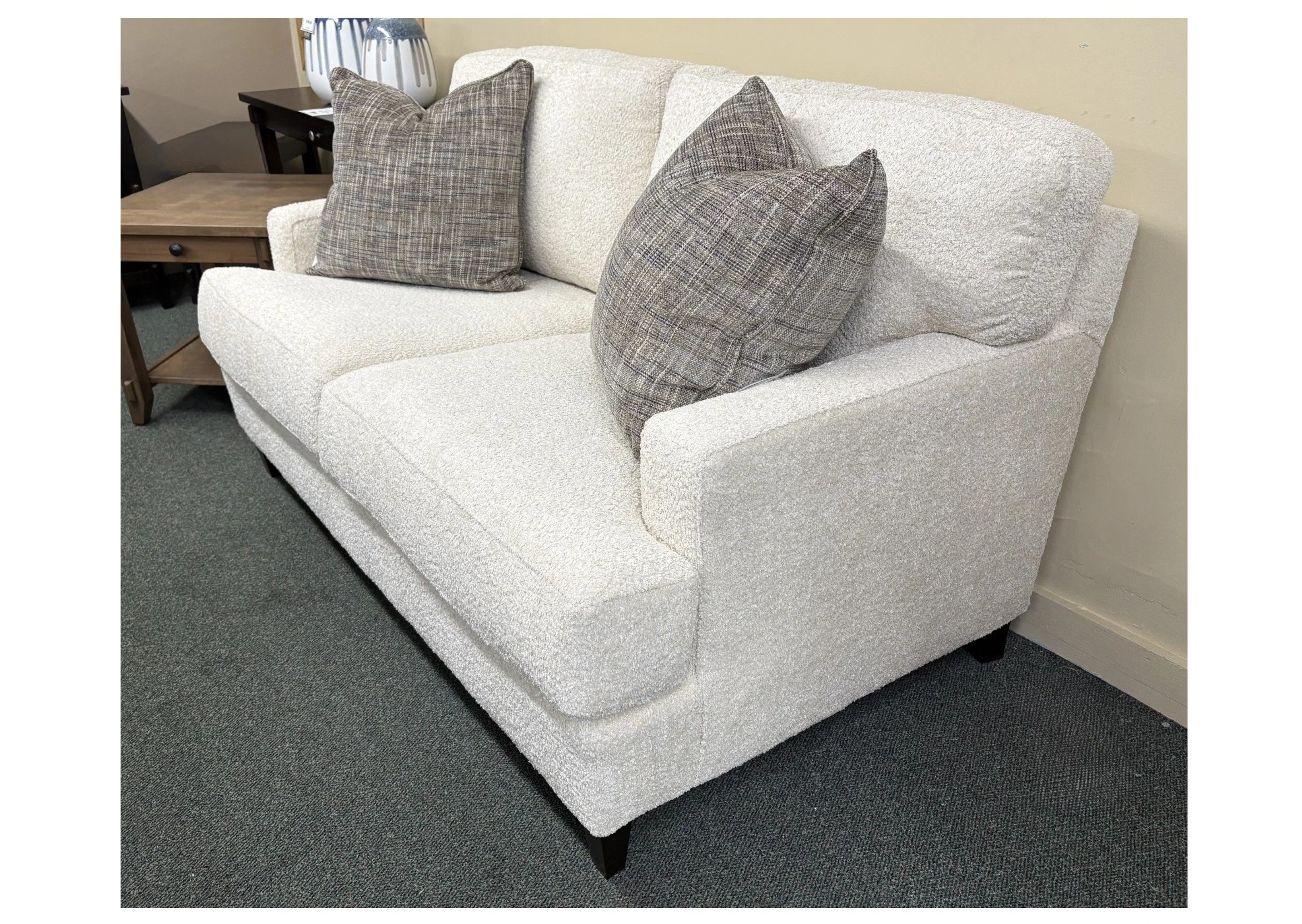 closeout loveseat 2.jpg