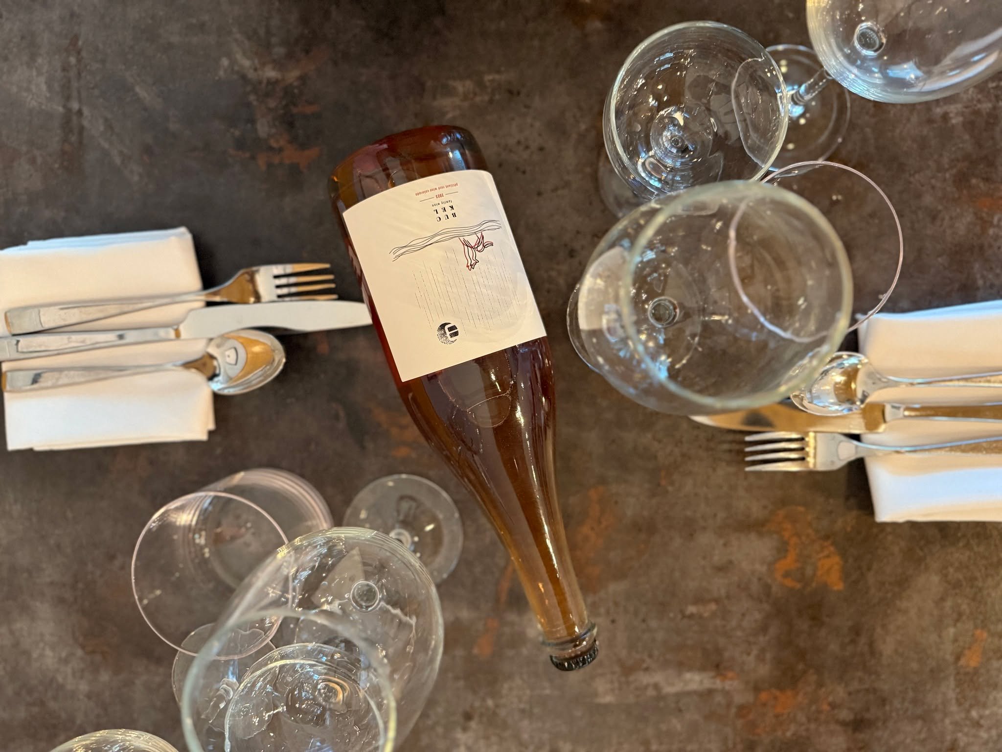 Up next...

a winemaker dinner @snowcappedcider with  @katewoodwardcooks This meal will be set against the breathtaking views of the Grand Mesa, enjoy a cozy, rustic evening where every sip and bite is enhanced by Colorado&rsquo;s natural beauty.

Wh