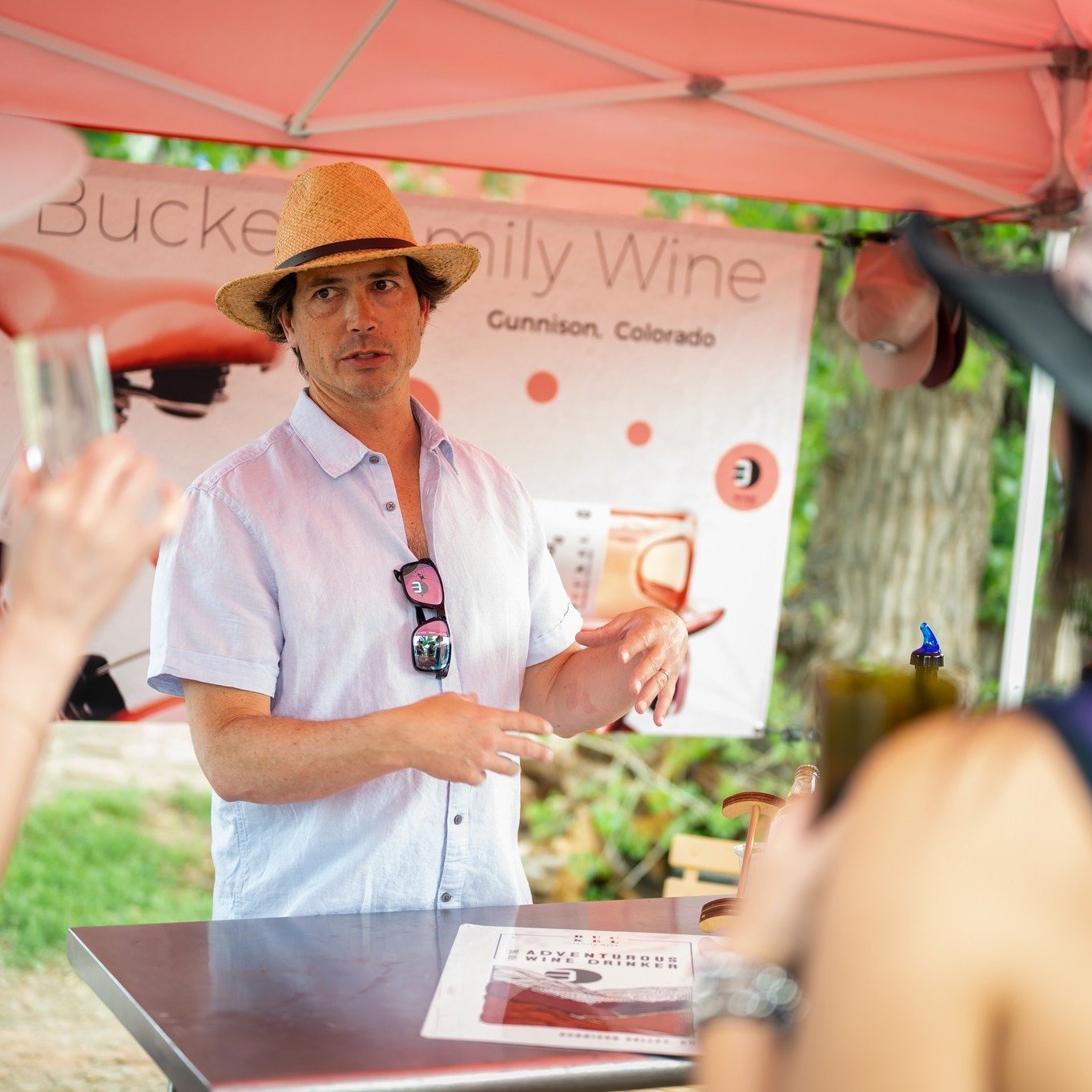 Joe's down to pour the wine! Join him for the McElmo Classic, @sutcliffevineyards May 16th, it'll be classic!

📸 @allisonragsdale