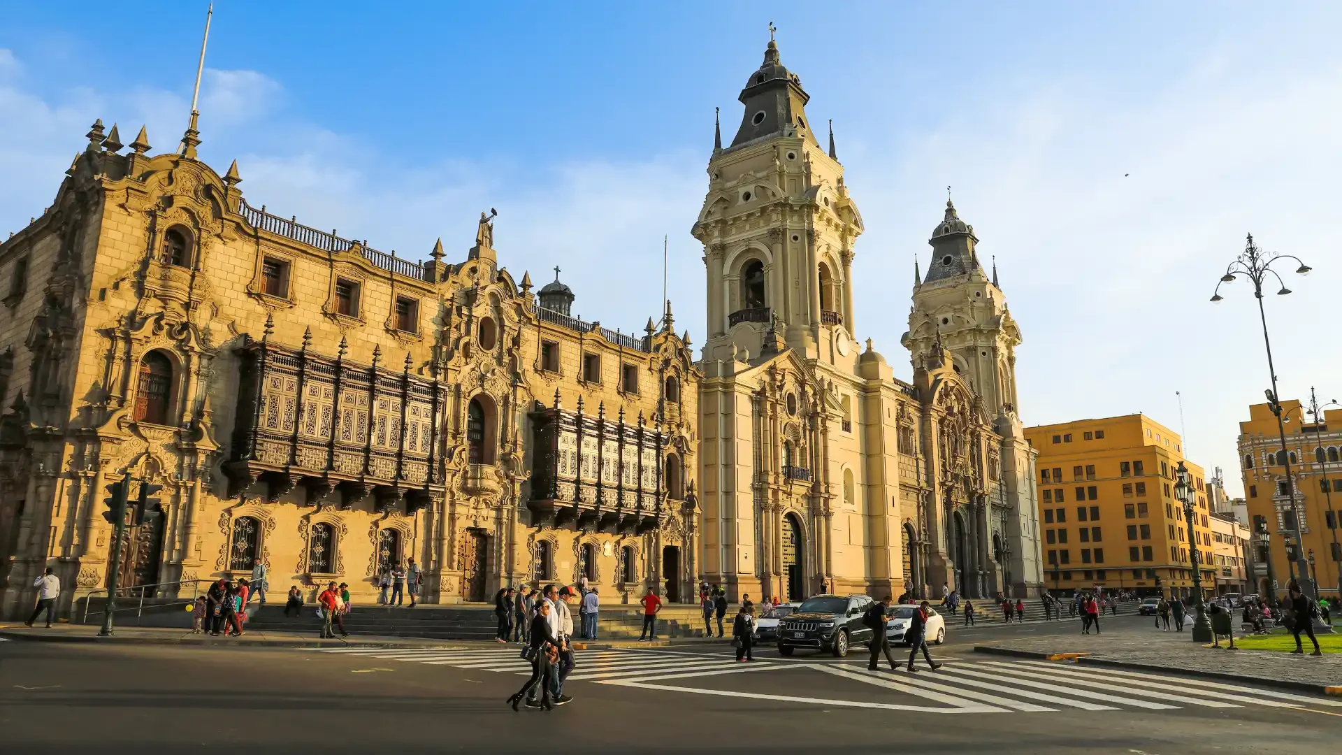 Experience Lima: Colonial or bohemian tour?