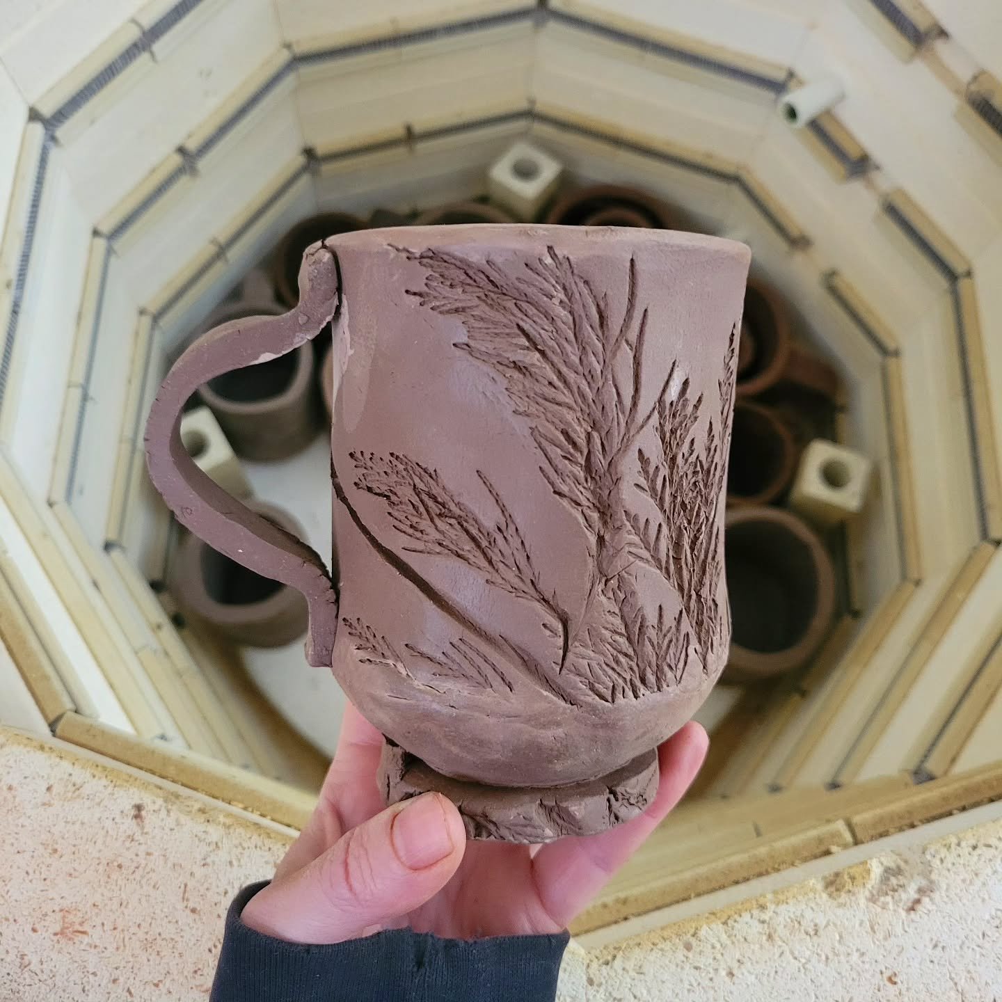 Couple last minute spots in our MUG WORKSHOP tomorrow! Play with the patterns and textures of summer, learning all the steps and process that goes into making your own set of handmade stoneware mugs☕️☕️ 

Saturday June 21, 1-4:30pm
Details &amp; pre-