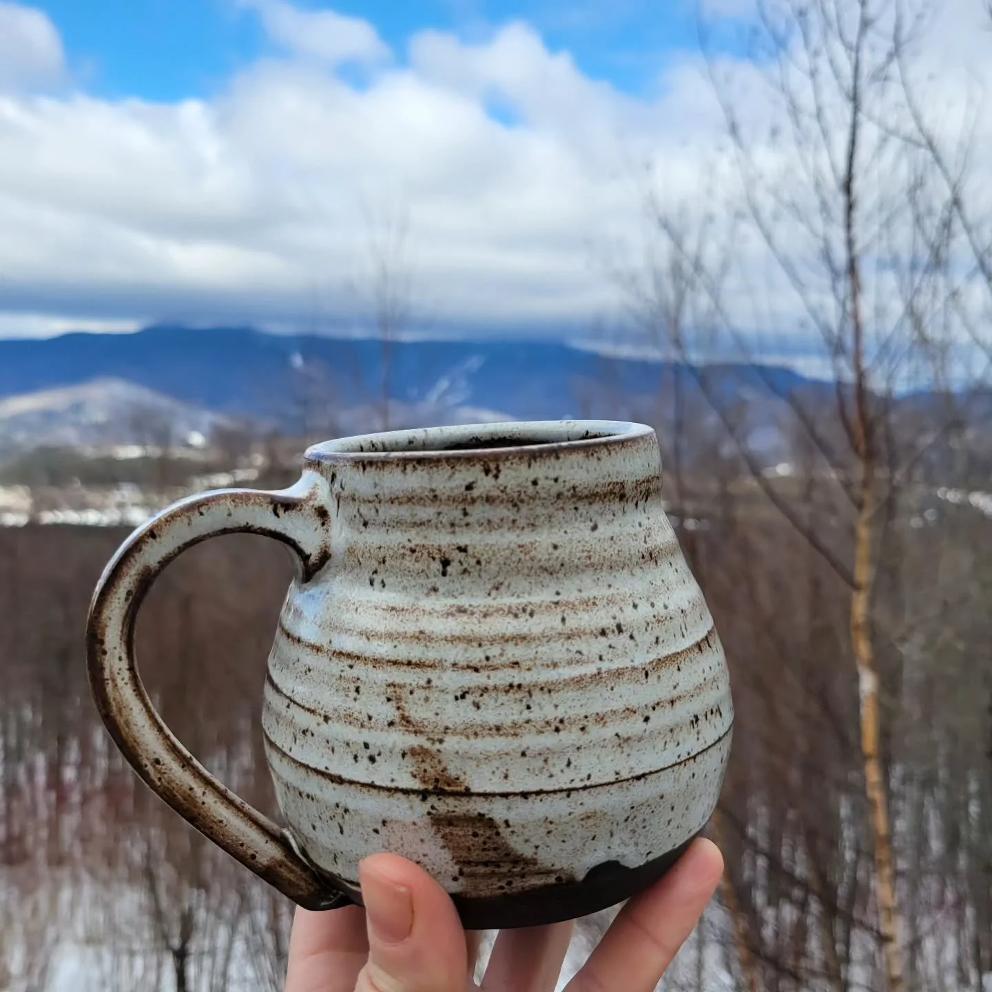 Love coming over the mountain to this view! Fresh restock @eastwarrencommunity today!

#warrenvt #waitsfieldvt #vermont #greenmountains #vermontartist