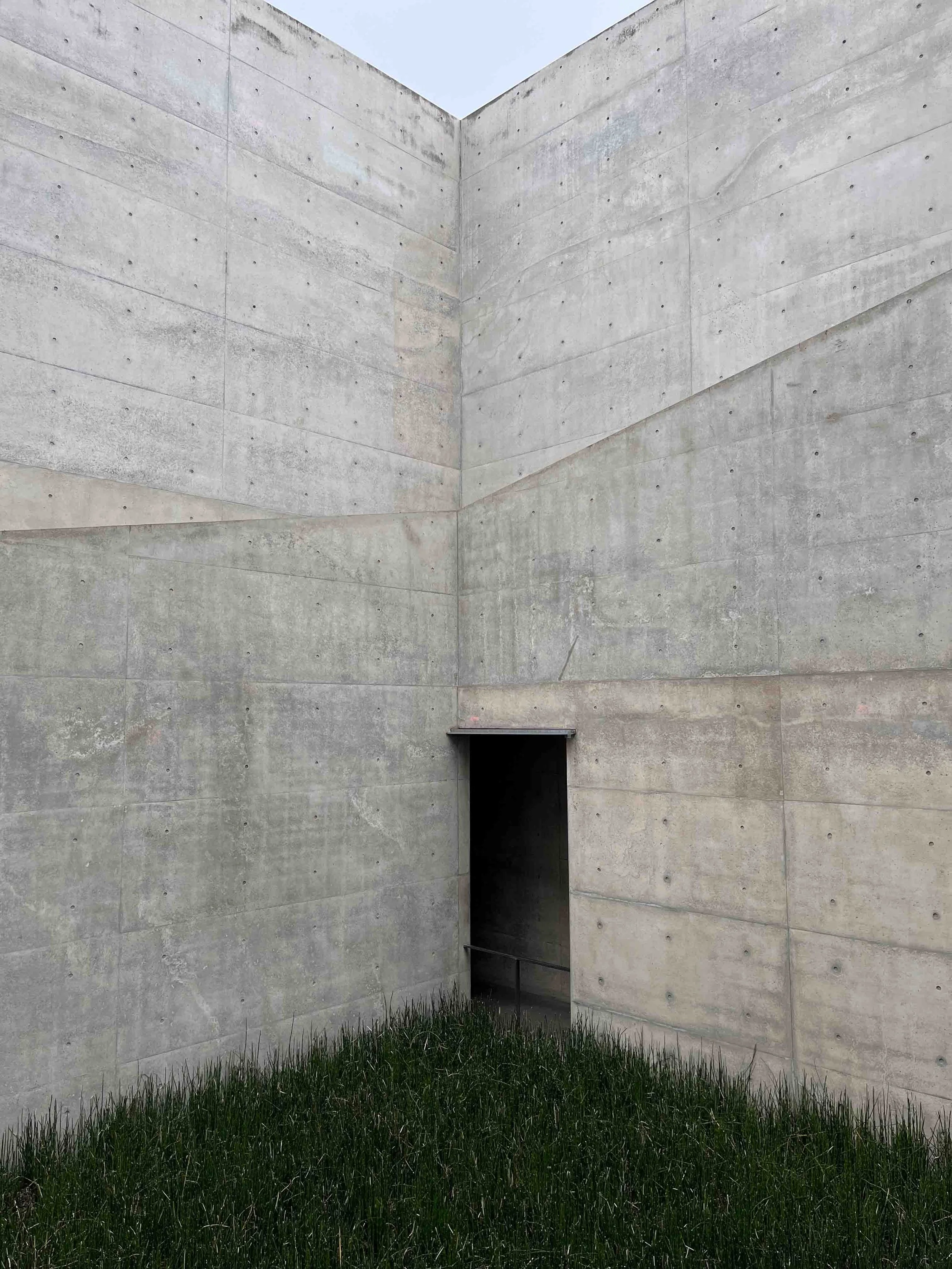 ARTWORK, ART INSTALLATION, ART TRANSPORTATION