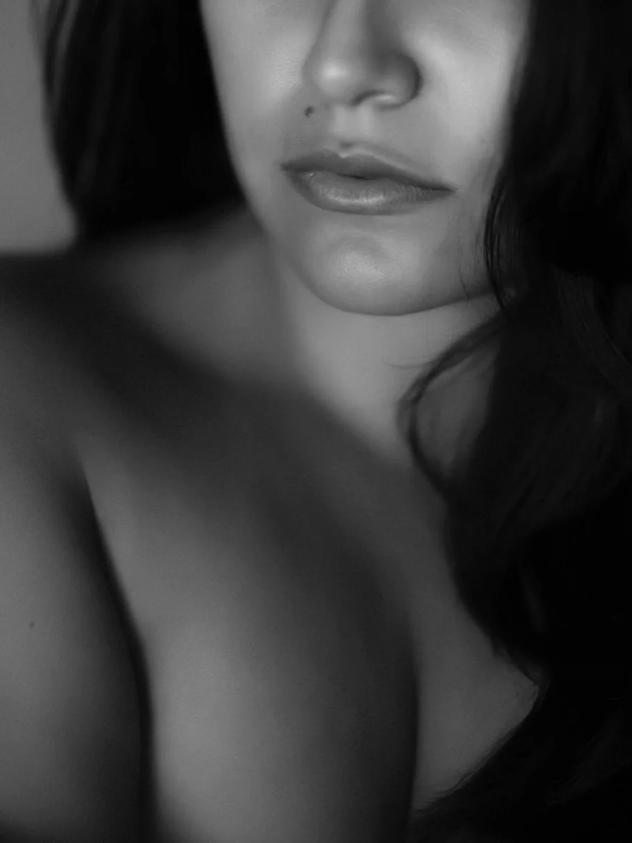 &ldquo;You are the sky. Everything else &mdash; it&rsquo;s just the weather.&rdquo; - Pema Ch&ouml;dr&ouml;n

#photographerforwomen #modernwomen #celebrateyourself