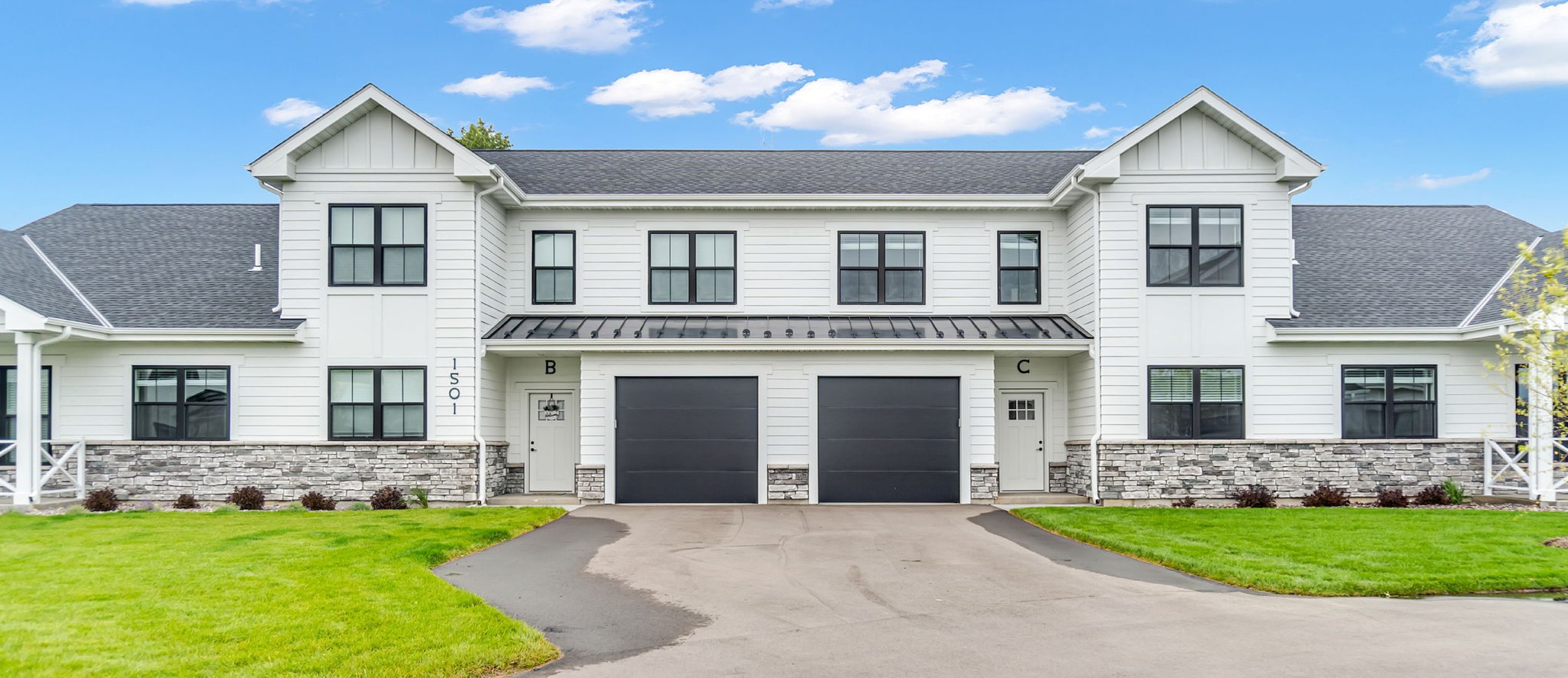22-077- Sandhill Parkway Townhomes - Website Template2.jpg
