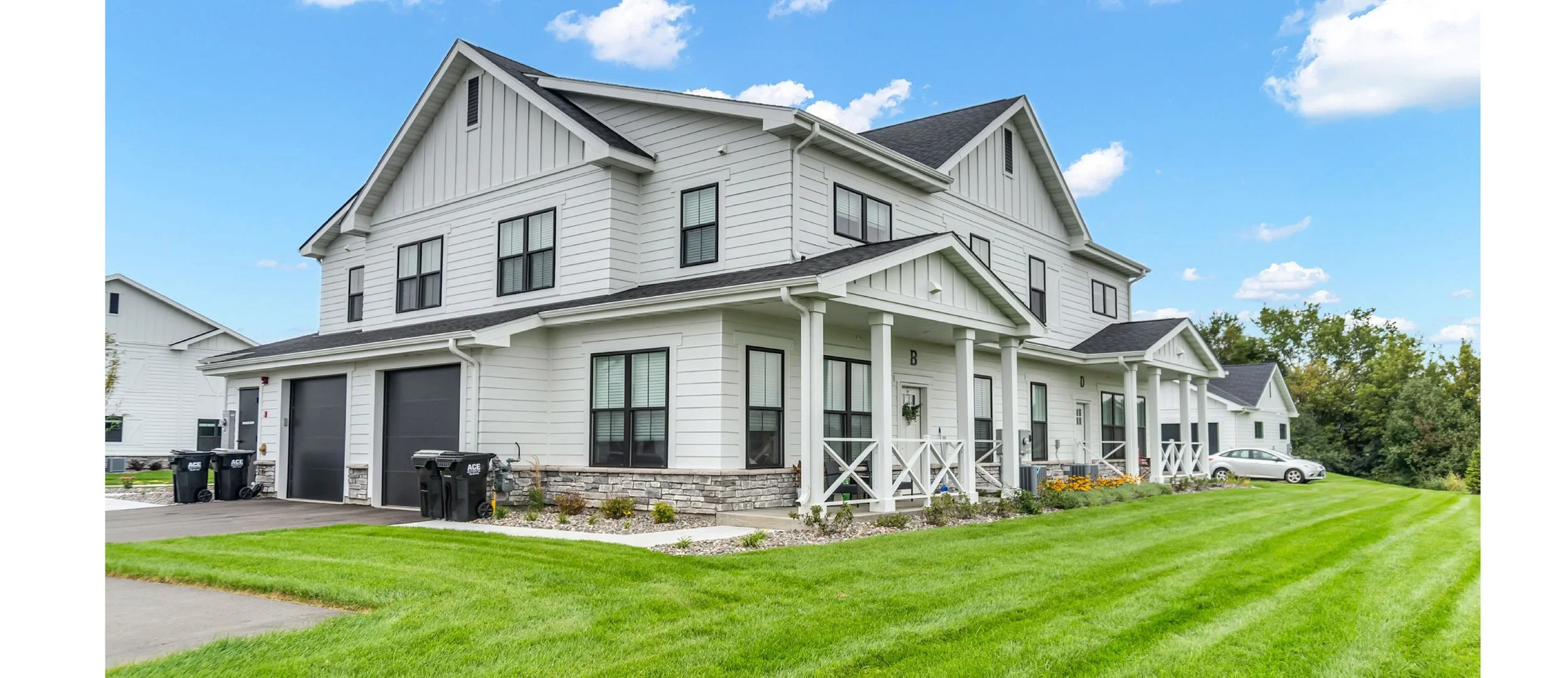 22-077- Sandhill Parkway Townhomes - Website Template11.jpg