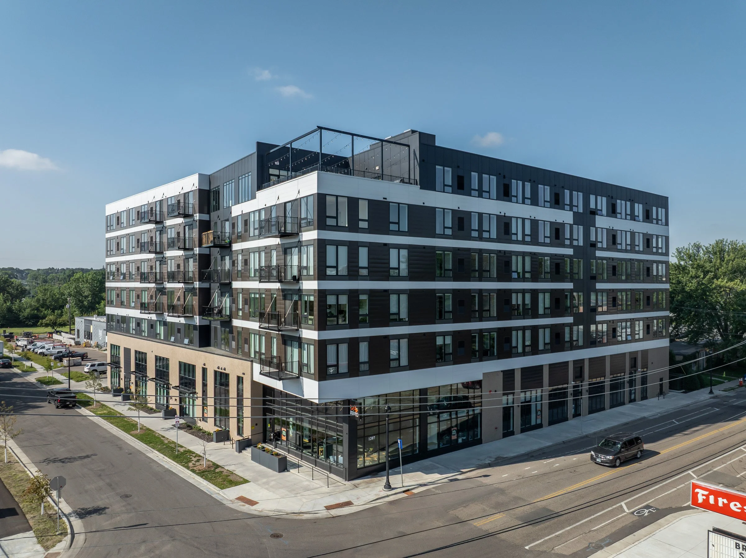 Miro Apartments