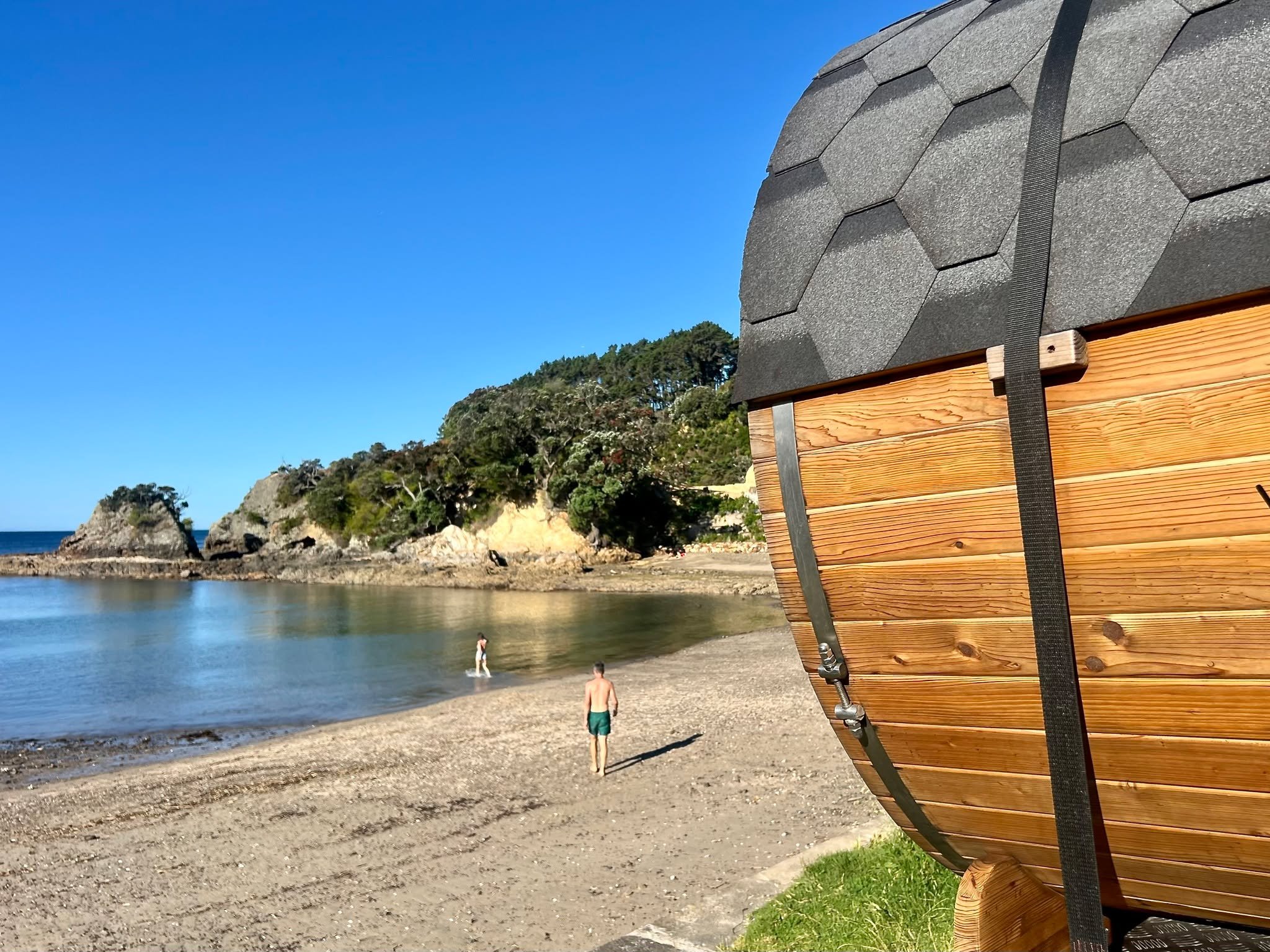 Our Lof Christmas team party was one for the books 🎄🌊

We spent a dreamy Sunday afternoon at one of our favourite local spots, Enclosure Bay, celebrating the year that was with our small but mighty Waiheke based team.

We were lucky to share the af