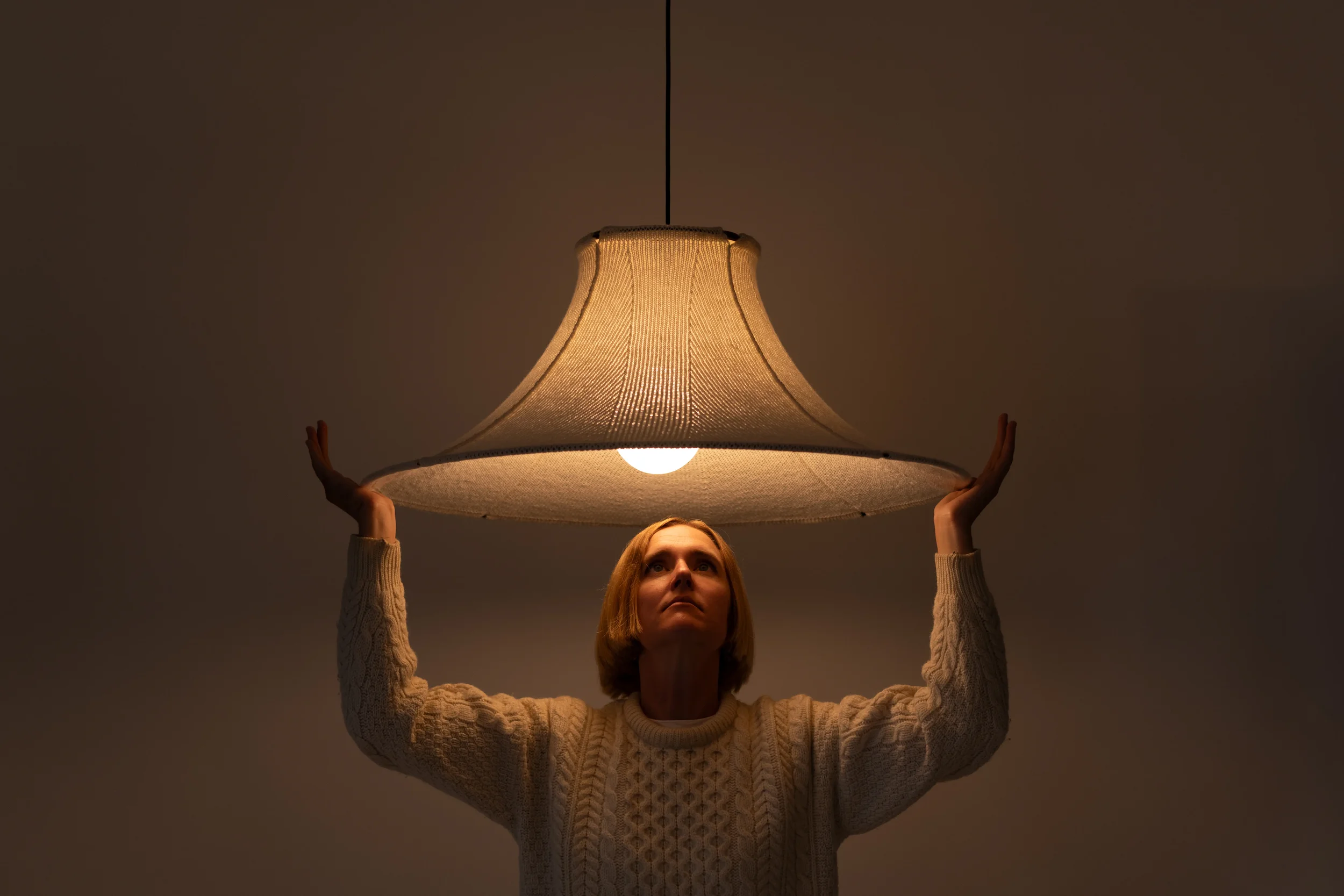 Bloem 80 Wool pendant light above.webp