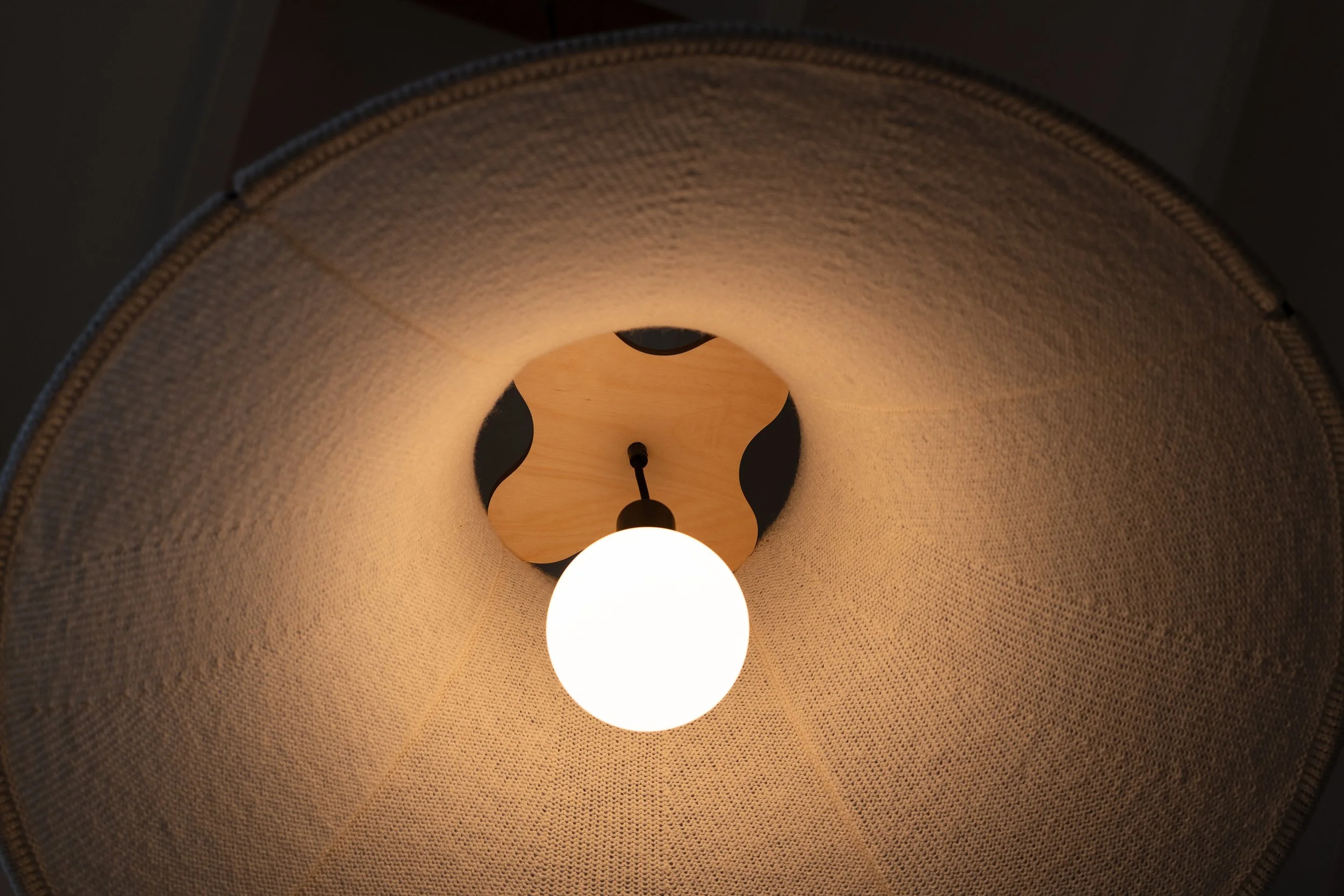 wool-pendant-light-new-zealand-lof-bloem.jpg