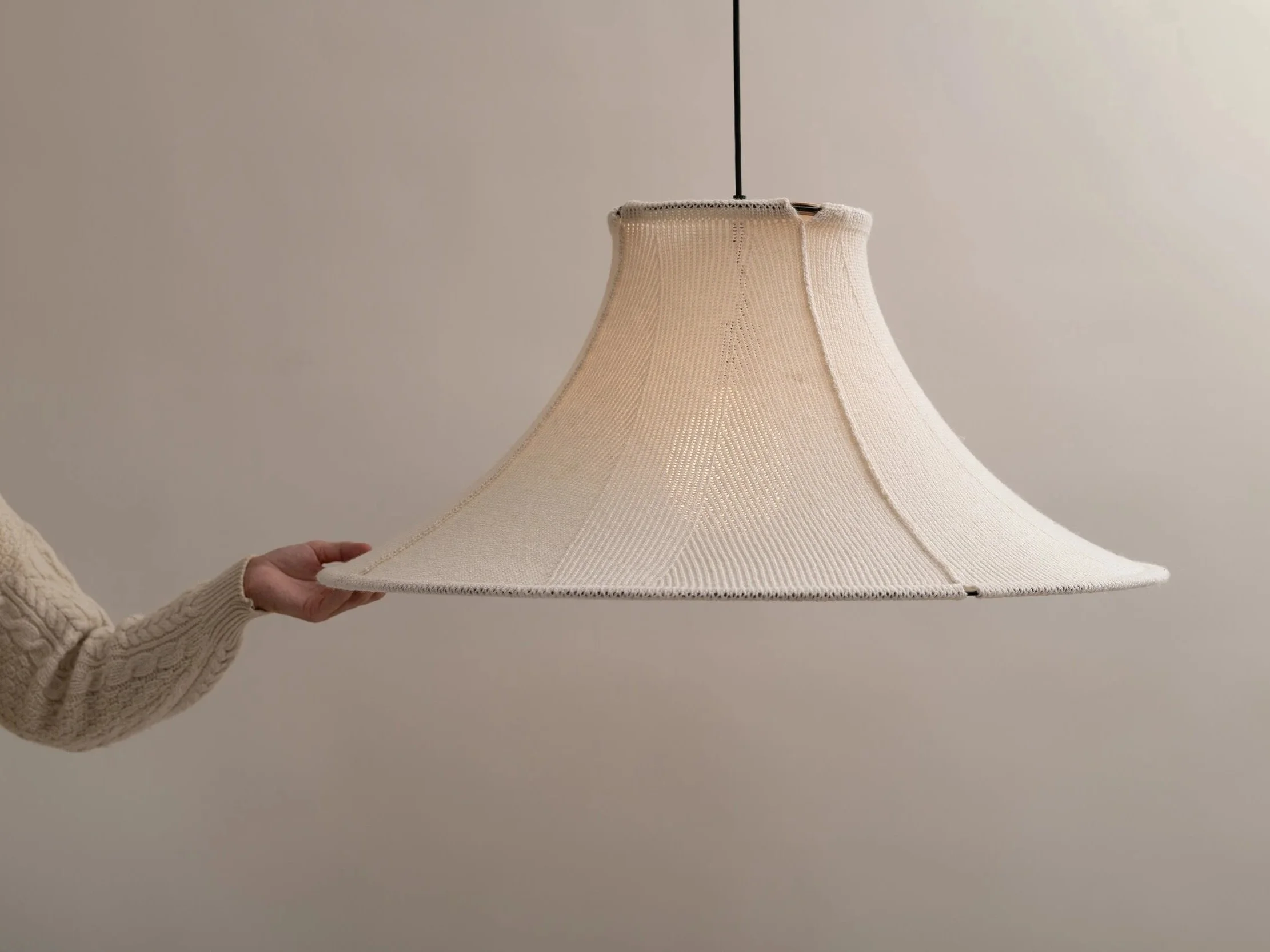 wool-pendant-light-new-zealand-lof-bloem.jpg