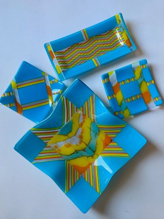 "Cyan Mixture" Glass Plates