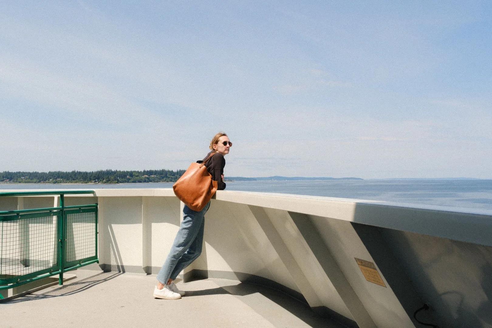 seattle street photography - bainbridge ferry