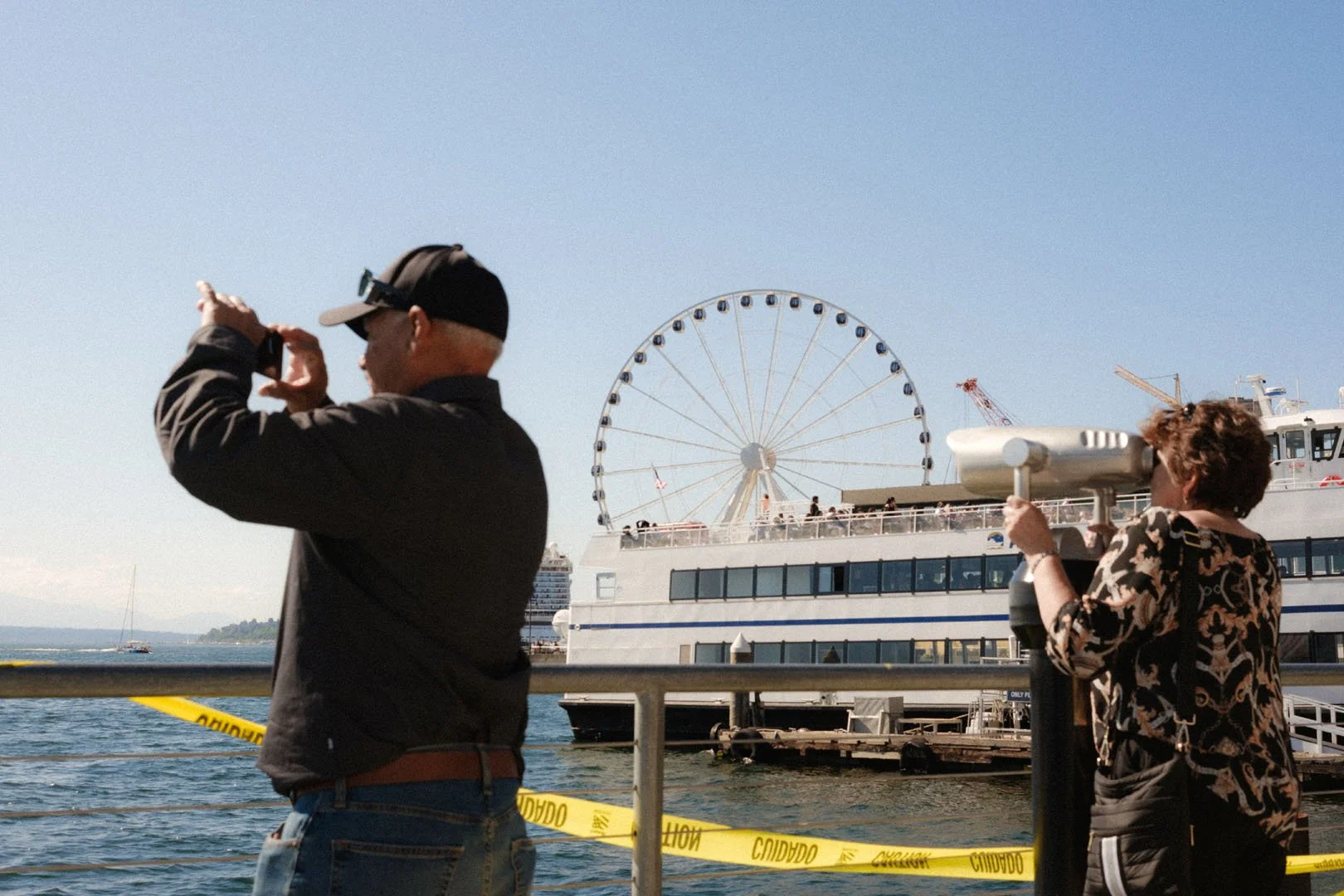 seattle street photography - alaska way