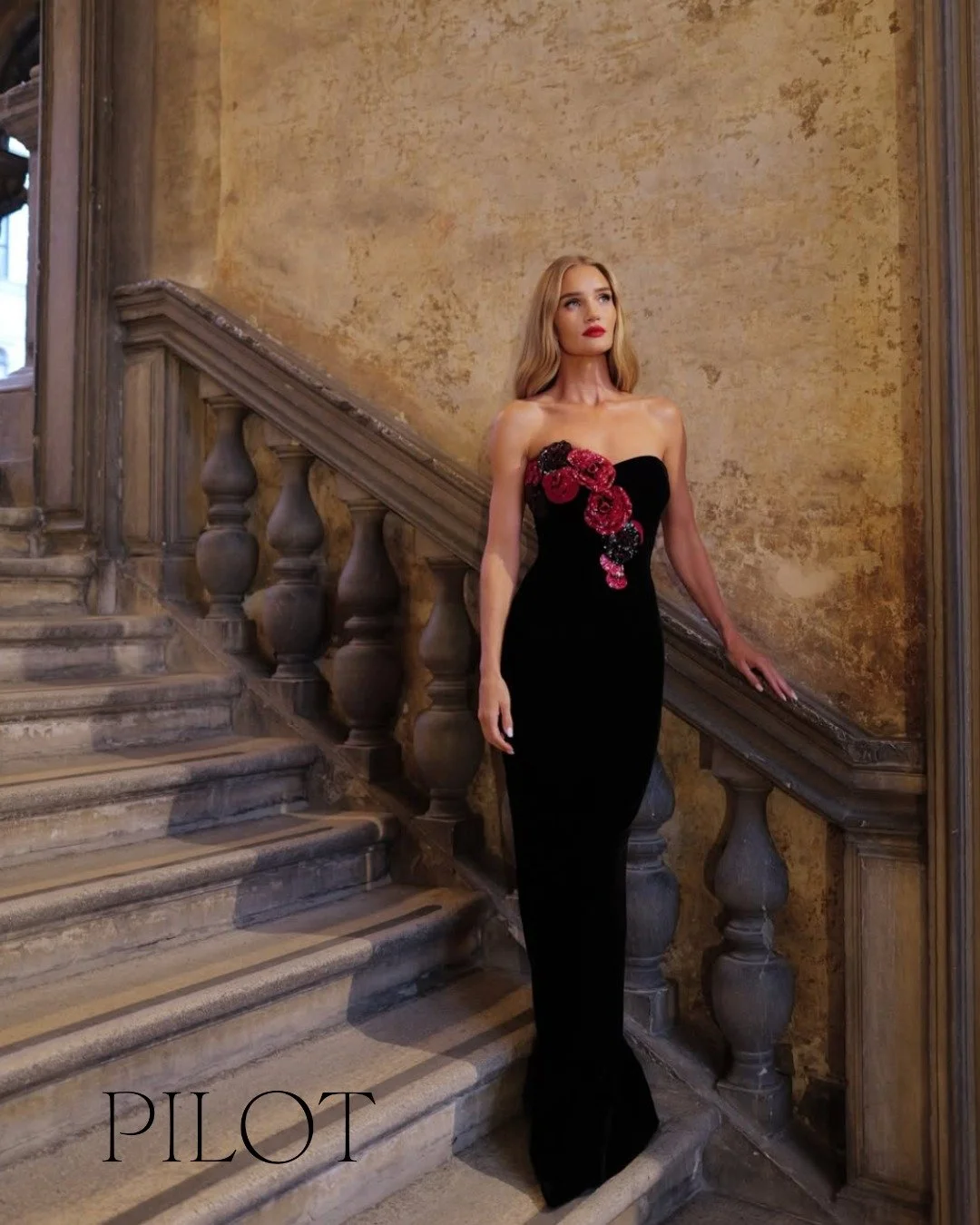 There is a reason why @stregisvenice  attracts the world&rsquo;s most remarkable talent during the Venice Film Festival. A property where history, glamour, and artistry converge on the Grand Canal.

Recently, @rosiehw  was seen with@giorgioarmani  be