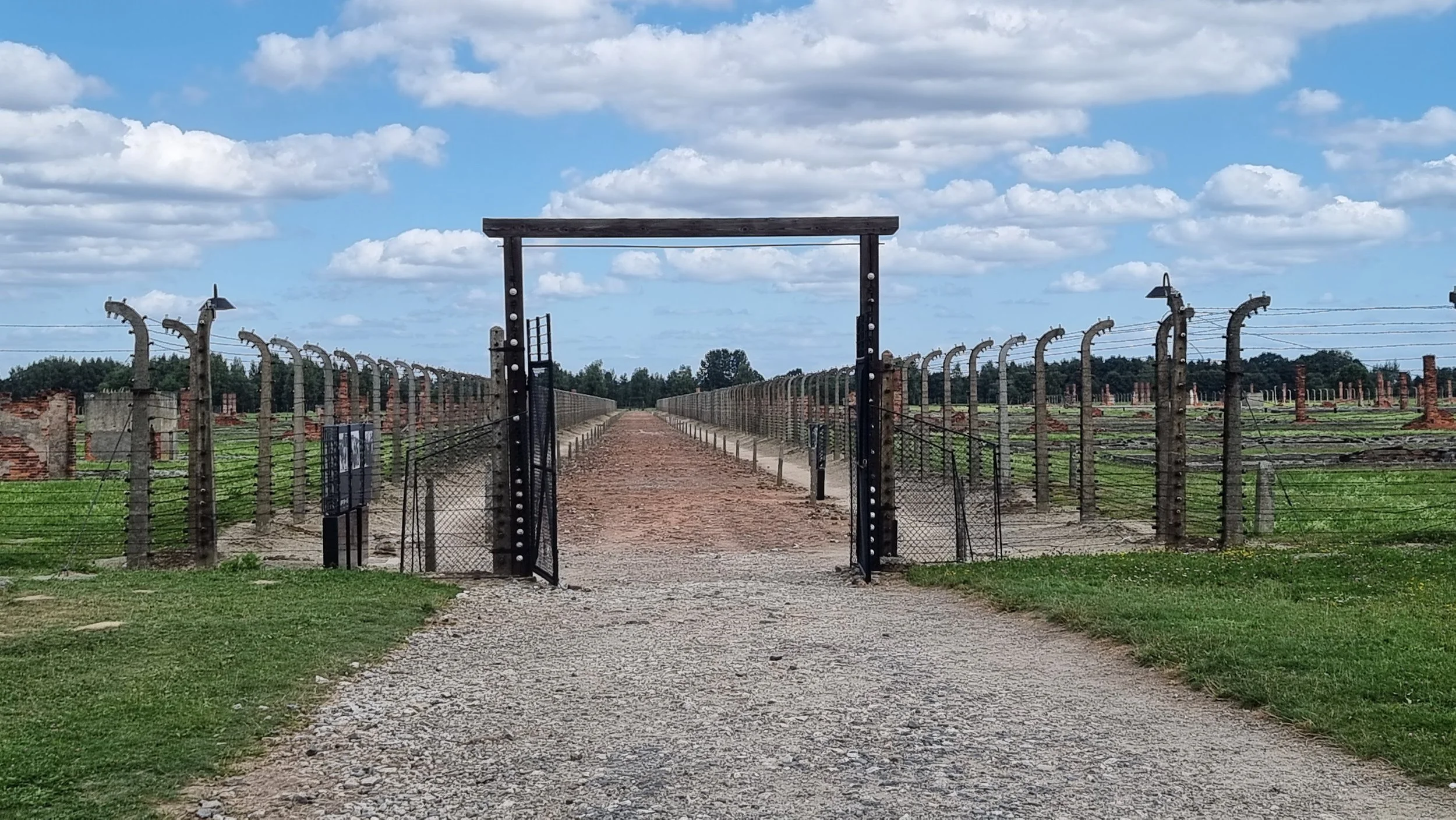 Entrance to a section of Birkenau.jpg