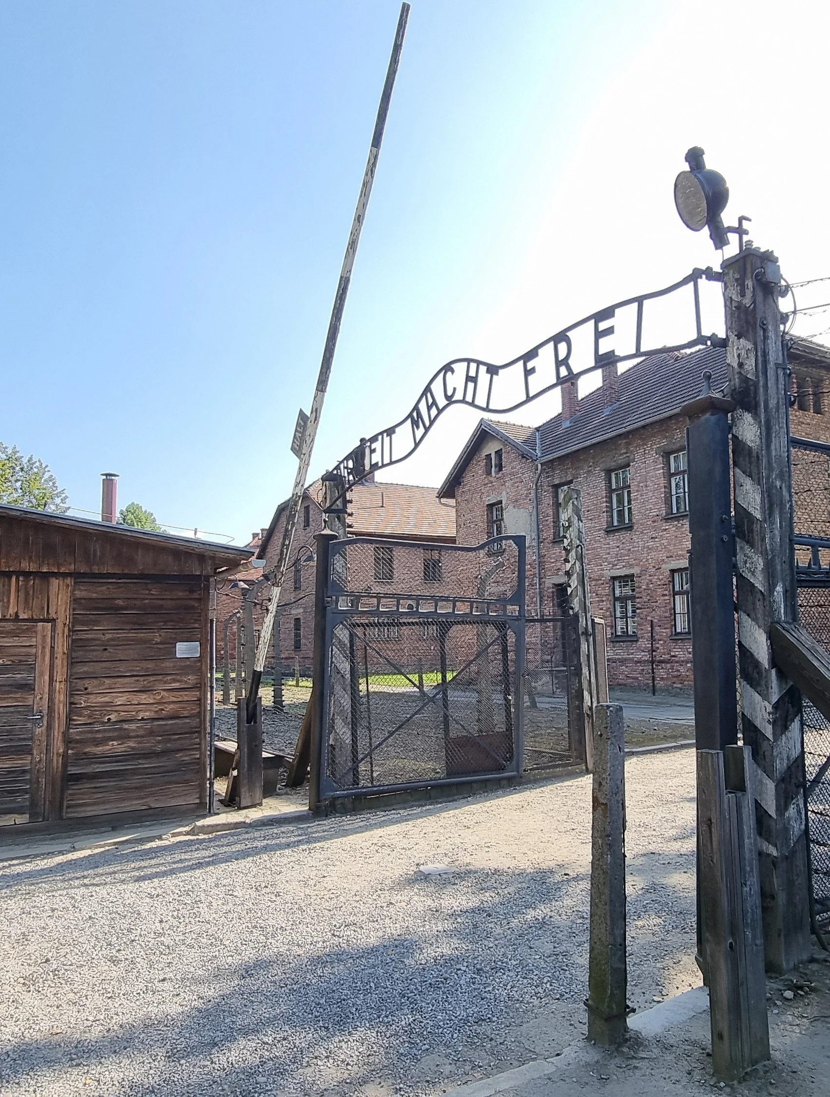 Auschwitz Entrance 2.jpg