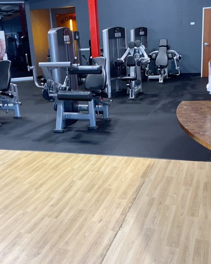 We are getting stronger 💪🏽! Top of the Line Life Fitness Signature circuit! #lifefitness #gym #fitness #strengthtraining #strength #beastmode #goals #results #success