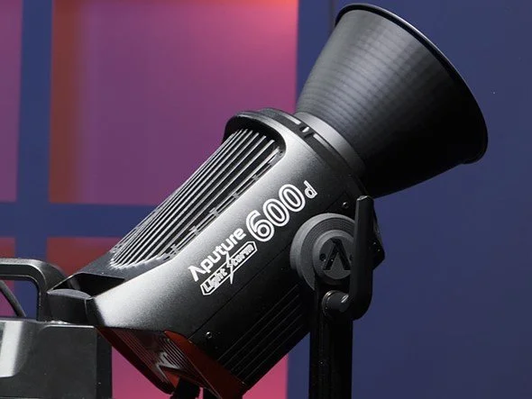 aputure-600d_light_main.jpeg