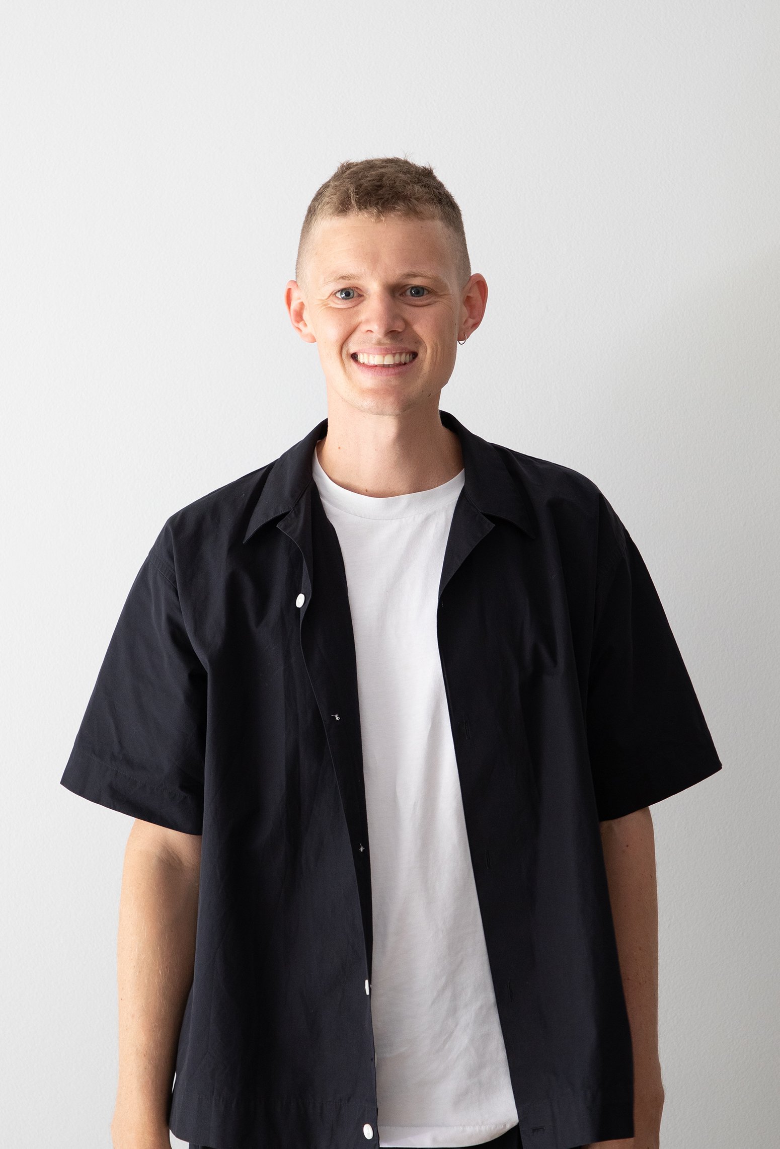 Cameron Deynzer, Associate