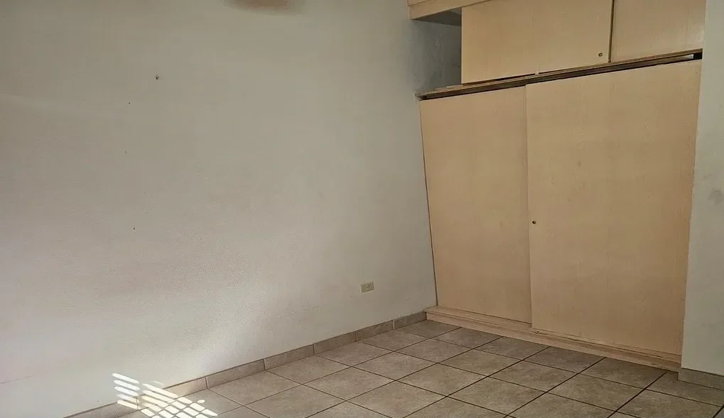 EB-VI7786.webp