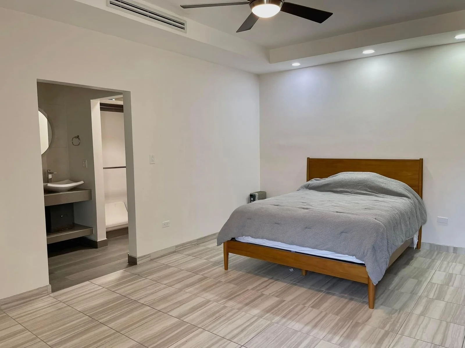 WhatsApp Image 2026-01-13 at 14.41.00 (2).jpeg