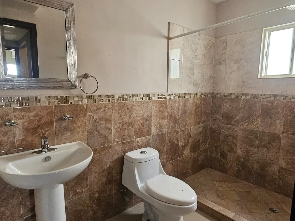 EB-UF9486.webp