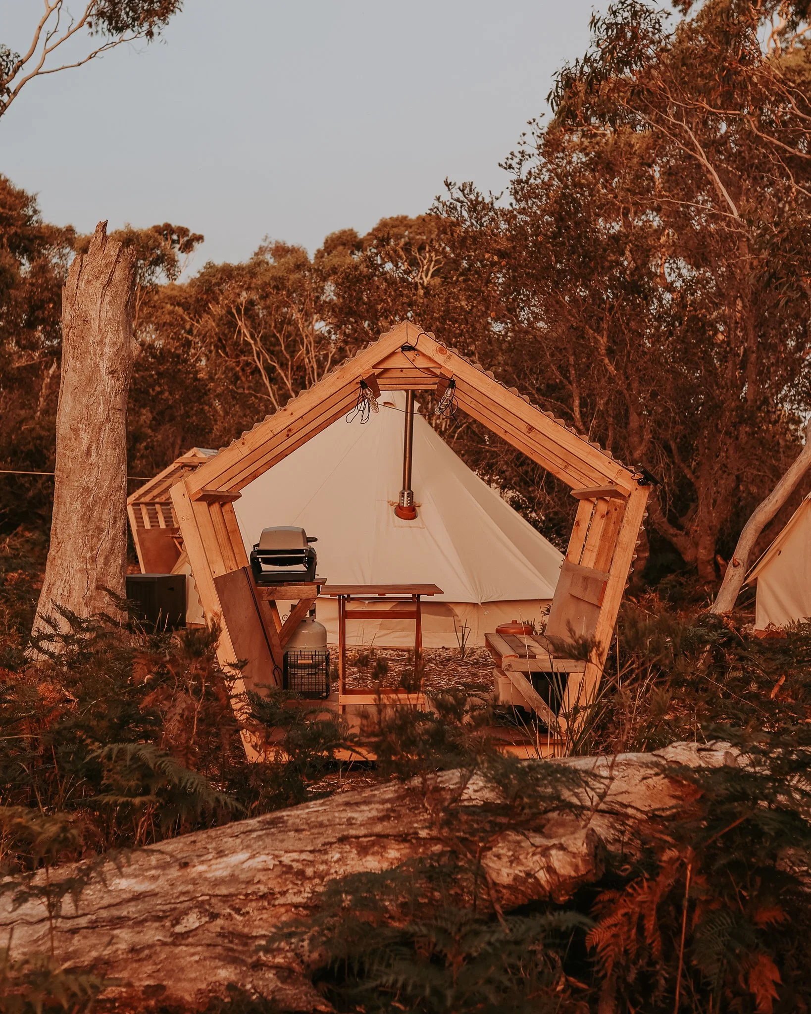 Curated visual reference: Visual Reference: Luxury Freycinet Accommodation Eco Retreats In Tasmania