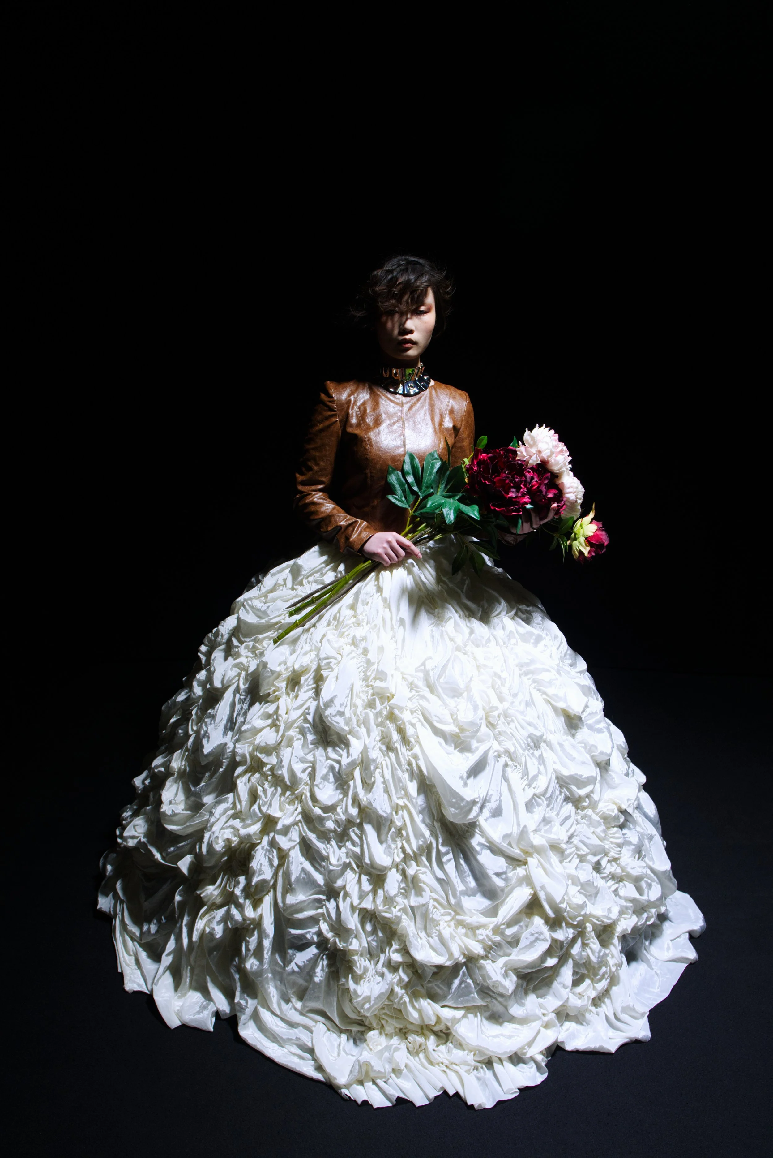 Solène Lescouët x Florence Moorhead, robe crinoline, bijou collerette