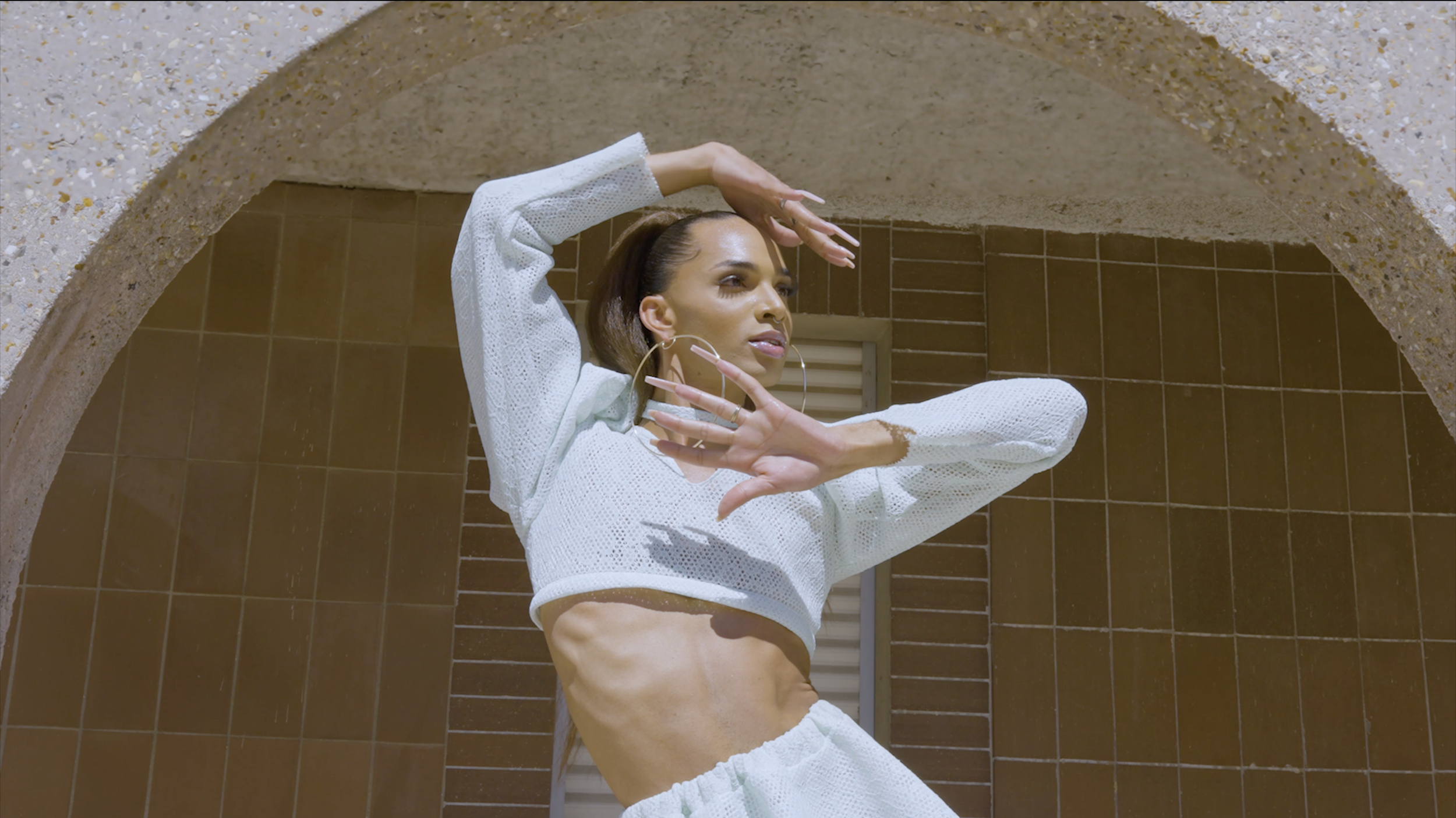 Coco Mupala - Où Tu Vas clip - Mystic_www.ces-gens-la.com.png