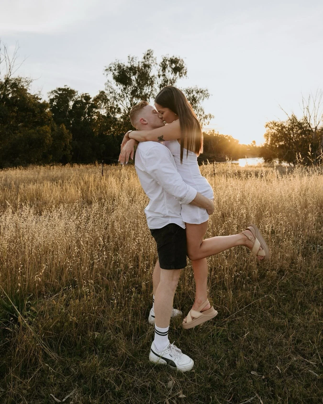 // J &amp; C - LOVED UP ENGAGEMENT SESSION //
.
.